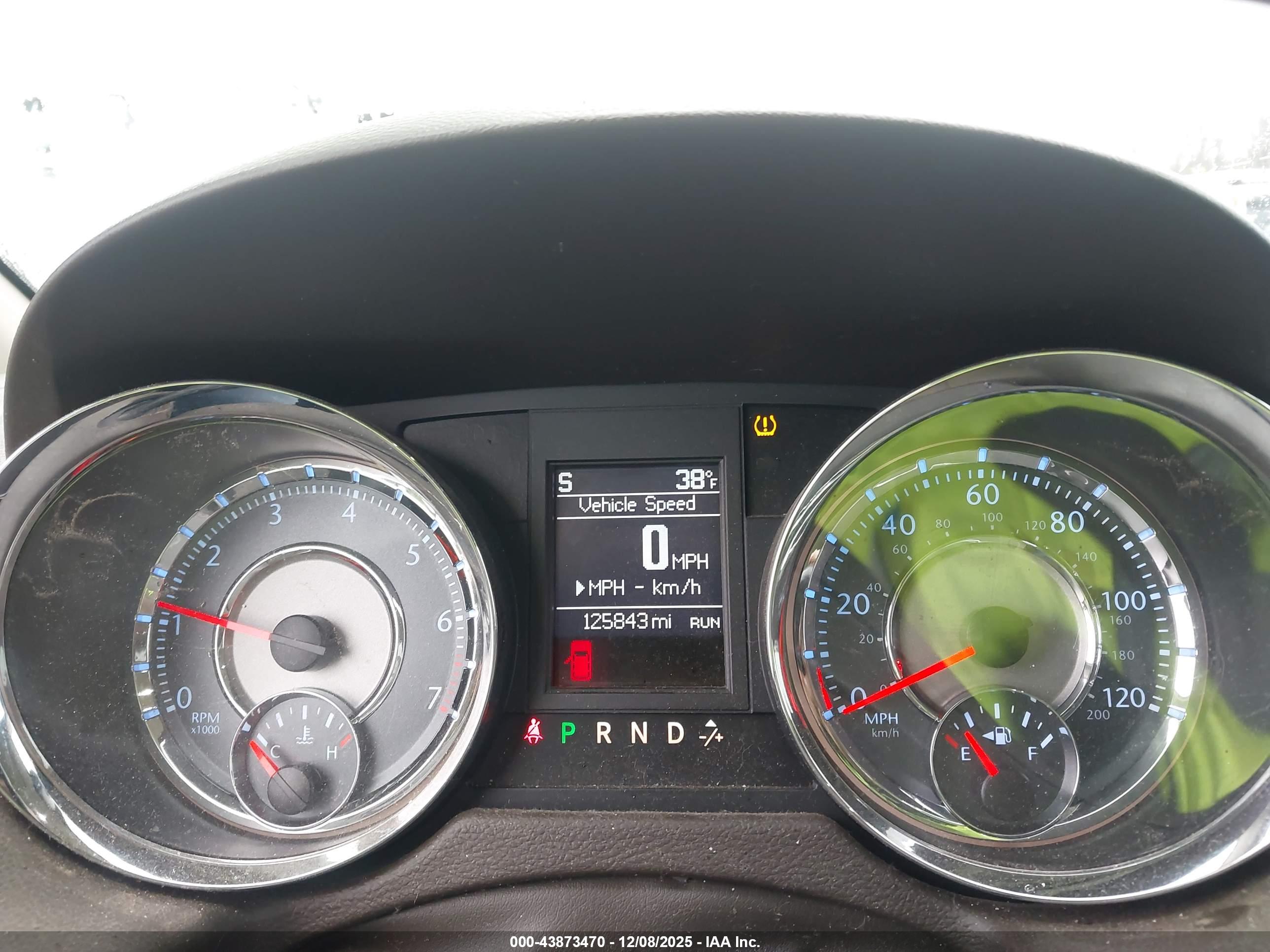 CHRYSLER TOWN image 7