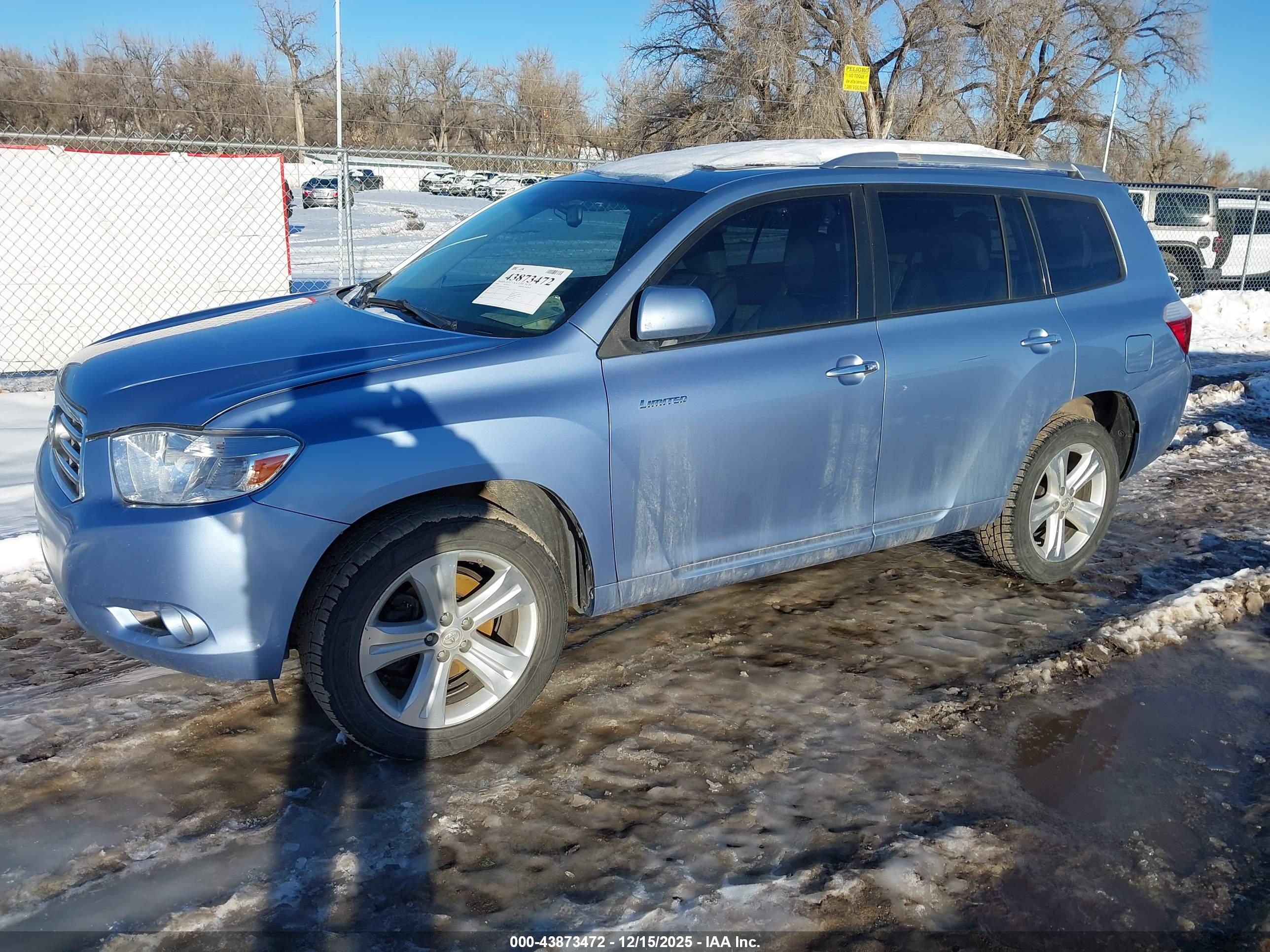 TOYOTA HIGHLANDER image 2