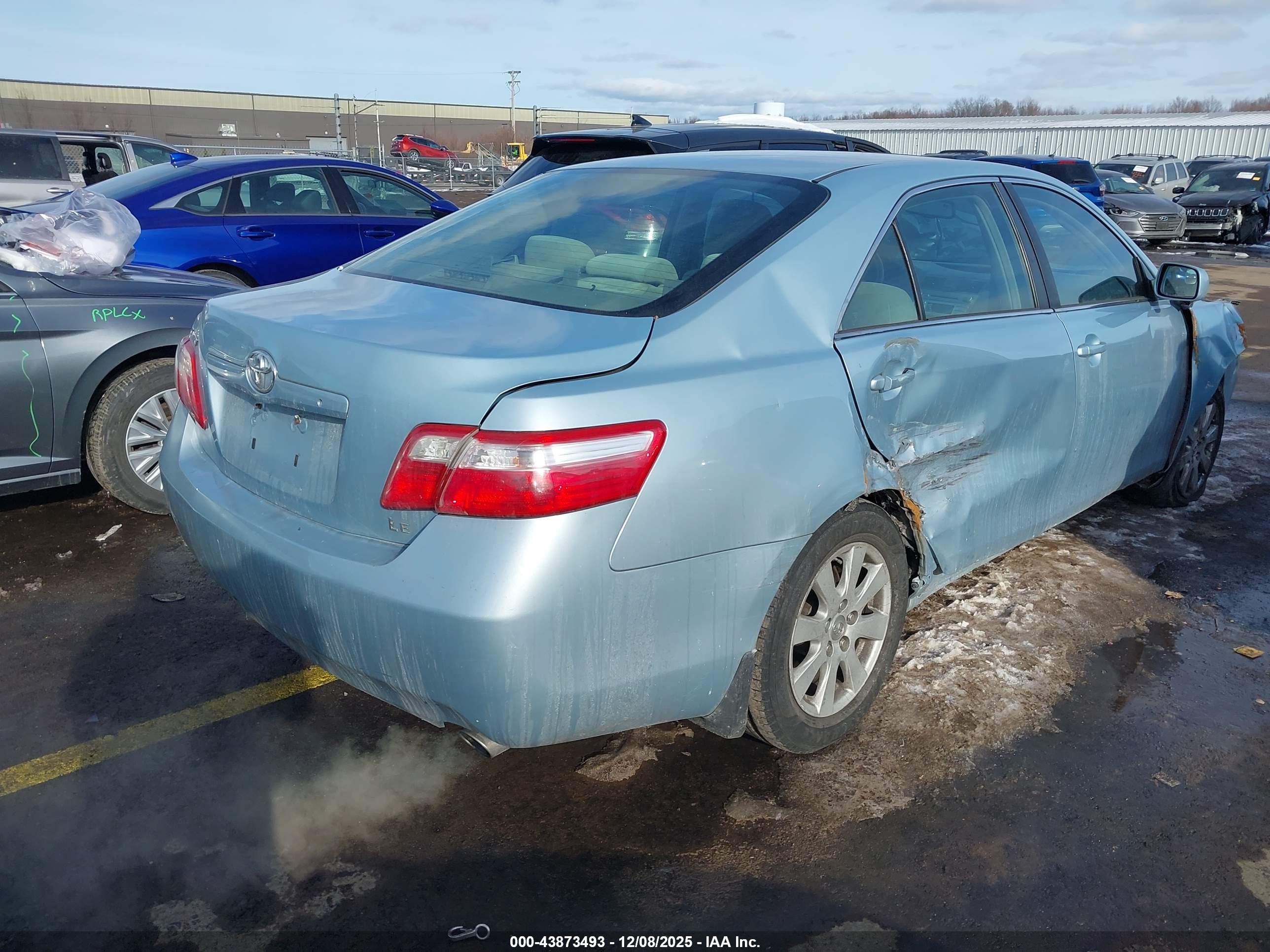 TOYOTA CAMRY image 4