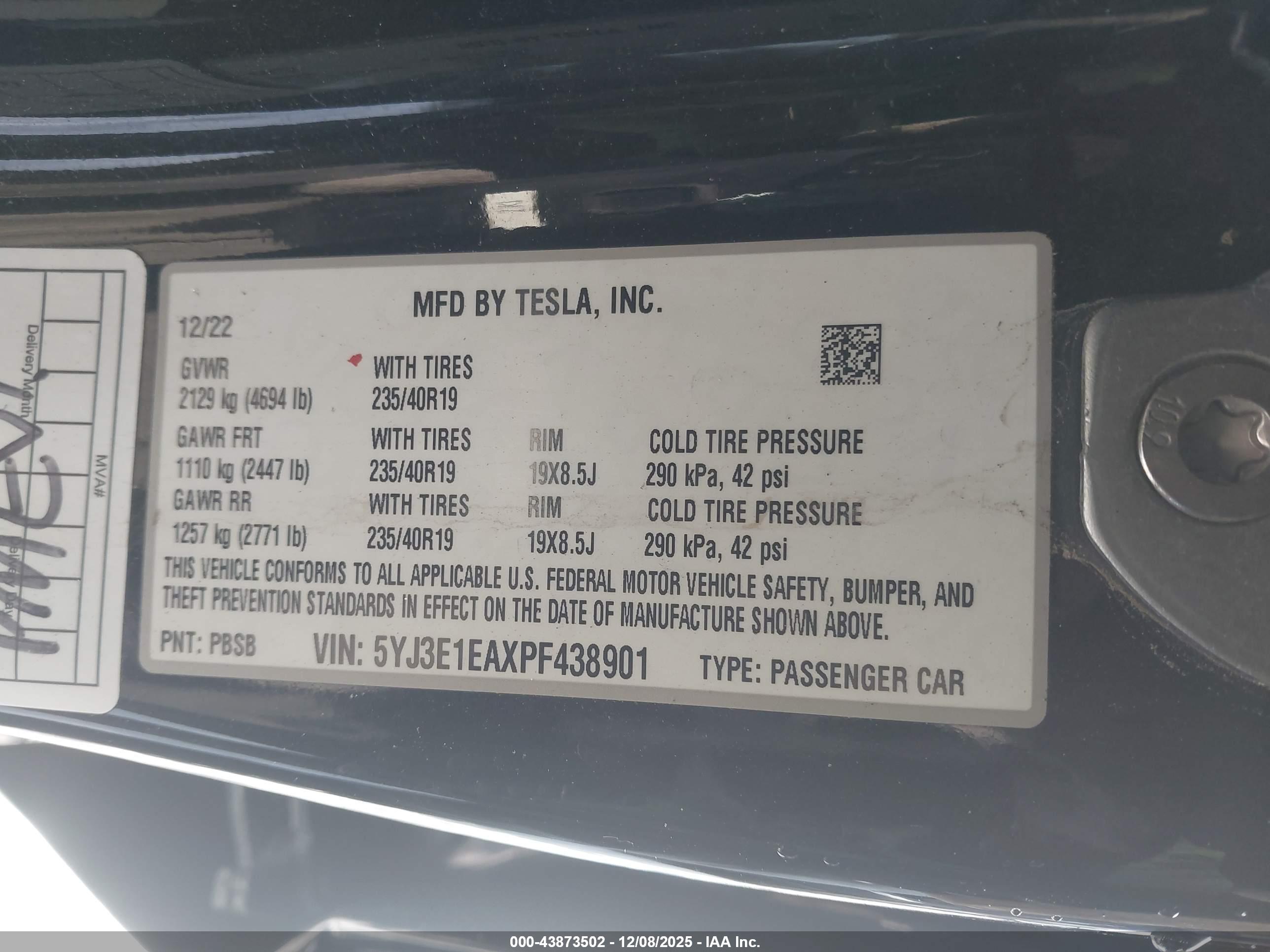 TESLA MODEL image 9