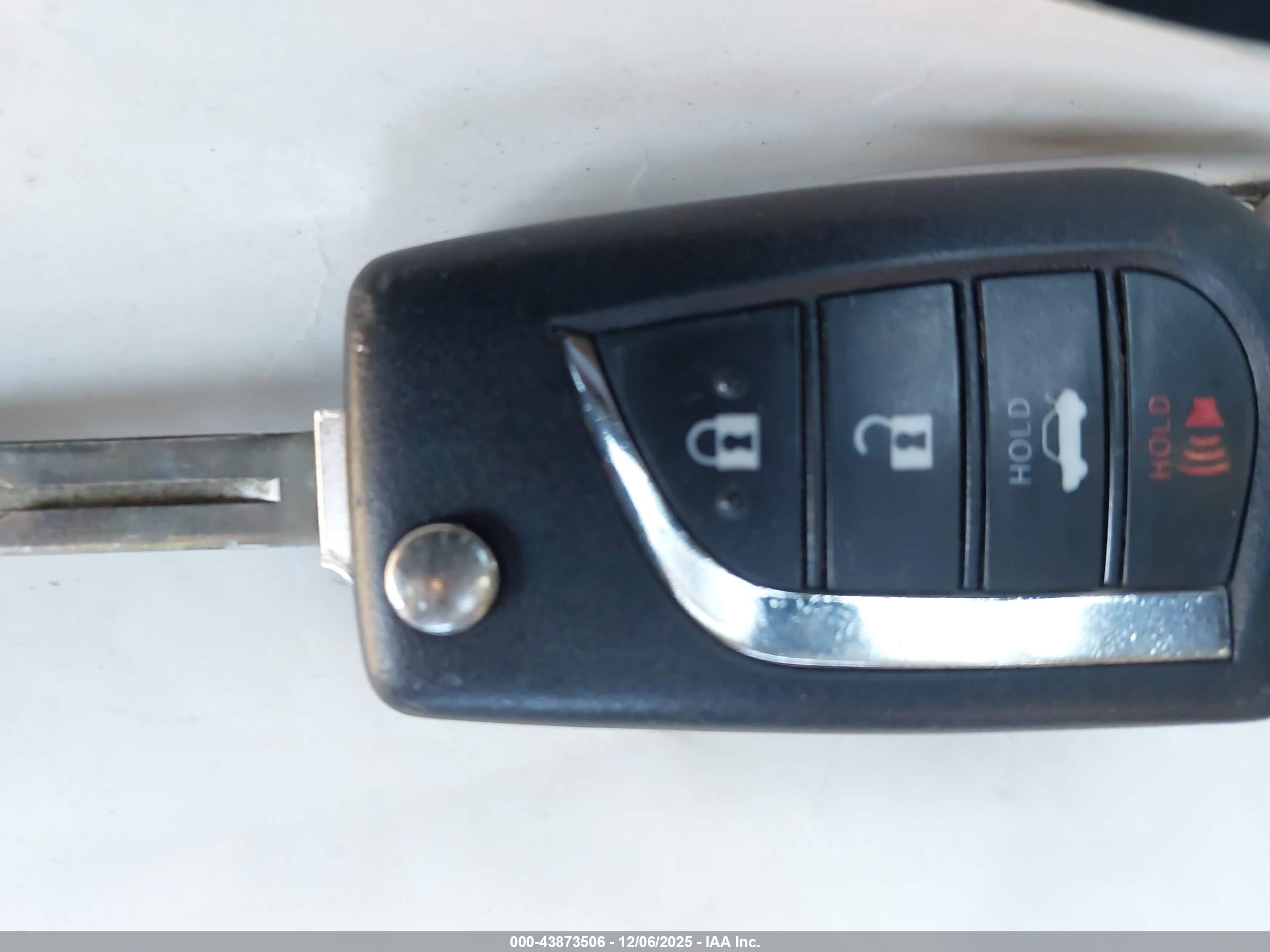 TOYOTA CAMRY image 11