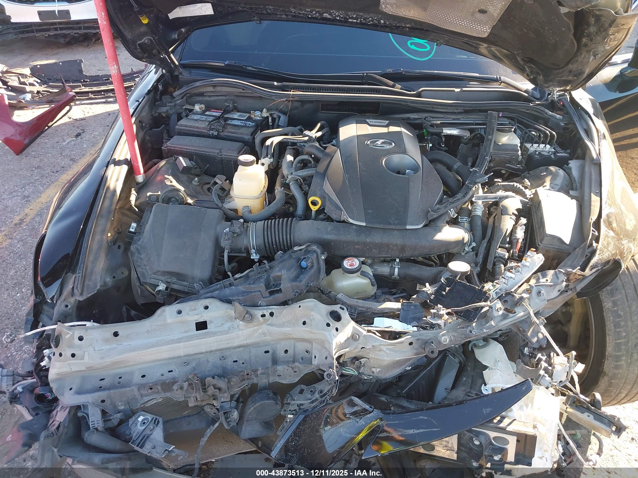 LEXUS IS image 10