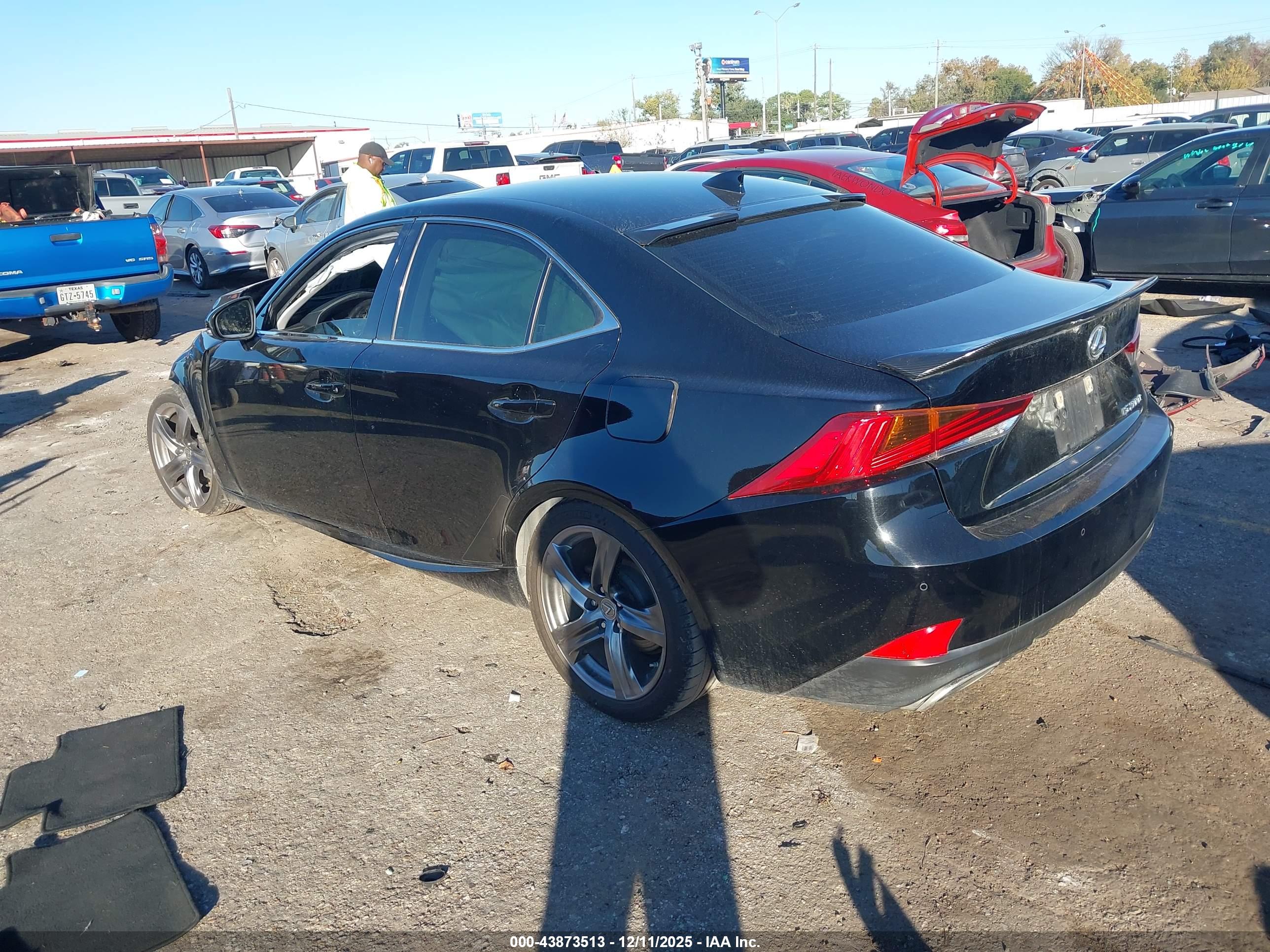 LEXUS IS image 3