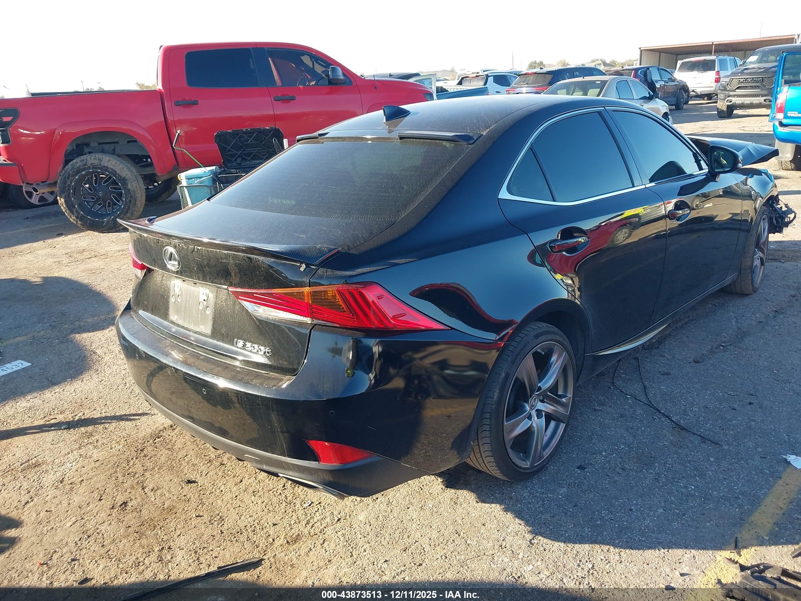 LEXUS IS image 4