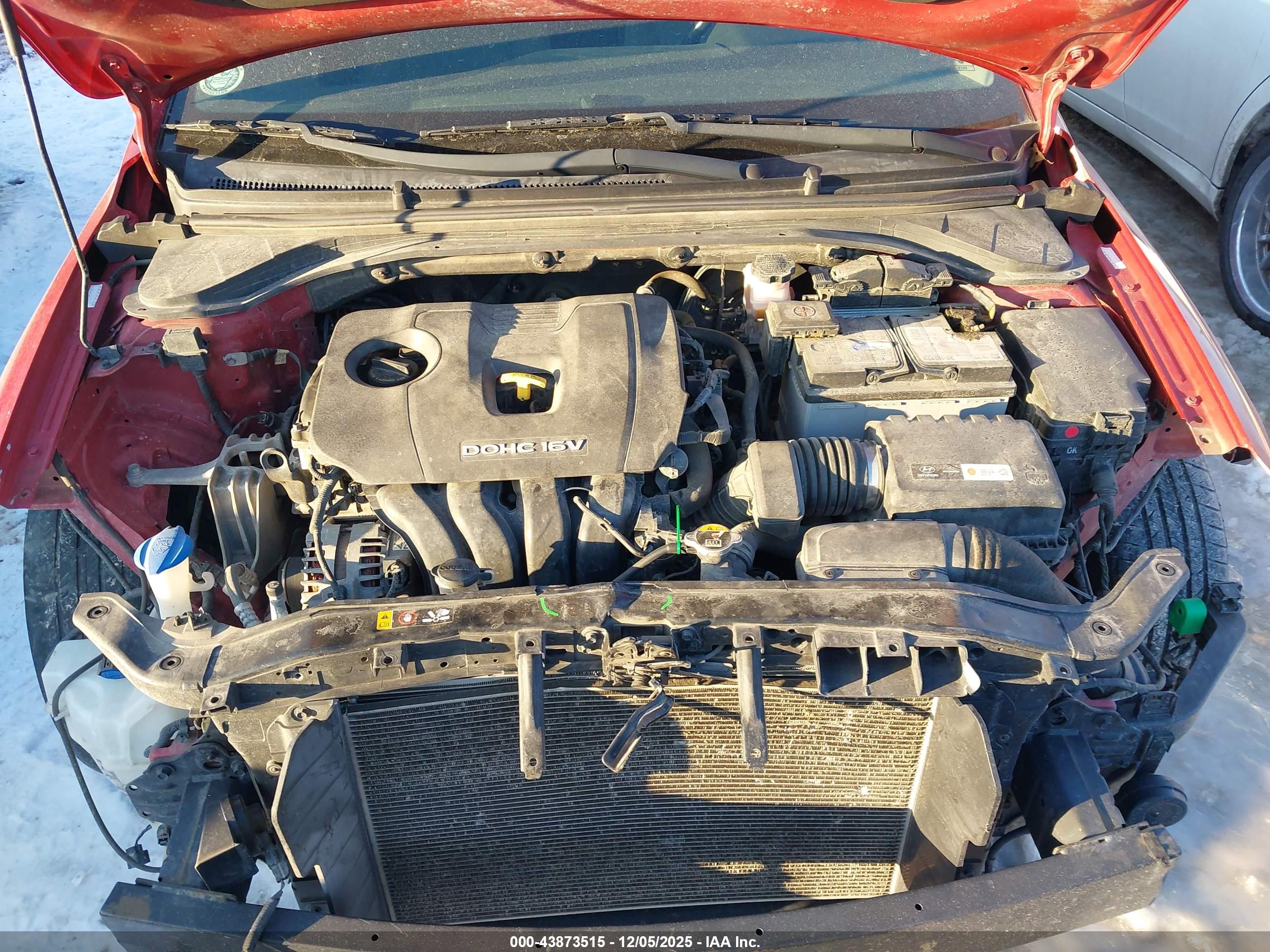 HYUNDAI ELANTRA image 10