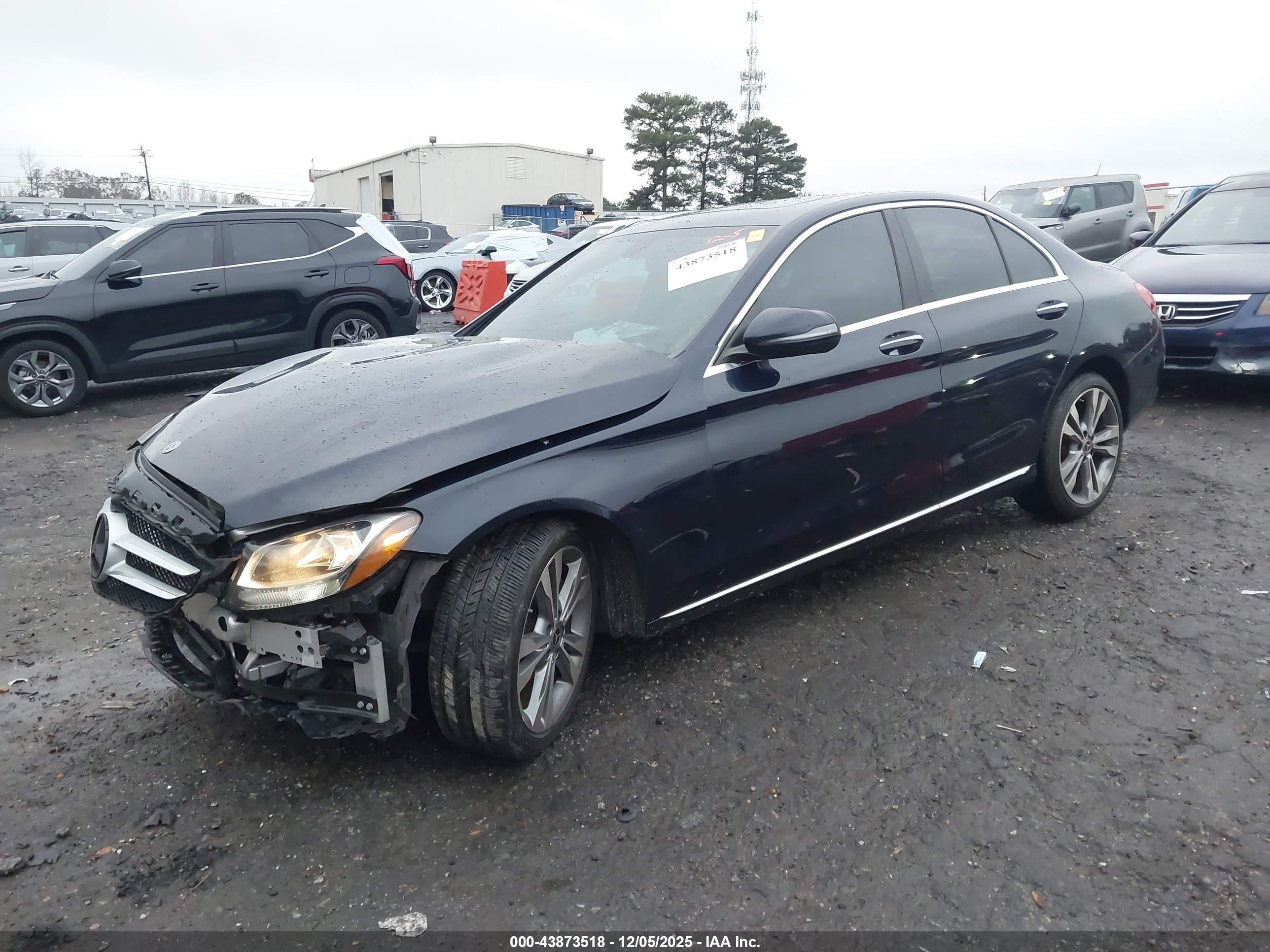 MERCEDES-BENZ C image 2