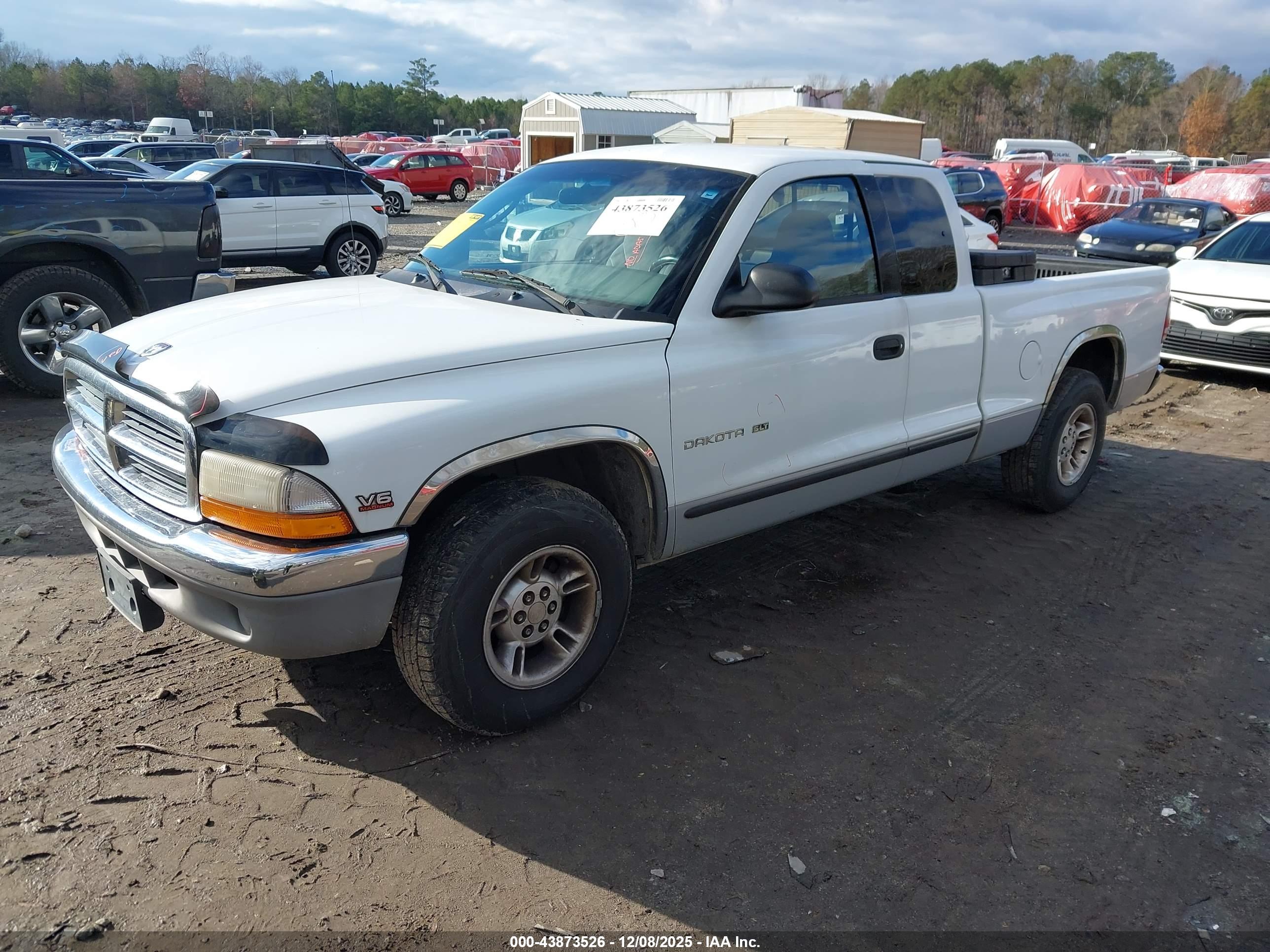 DODGE DAKOTA image 2