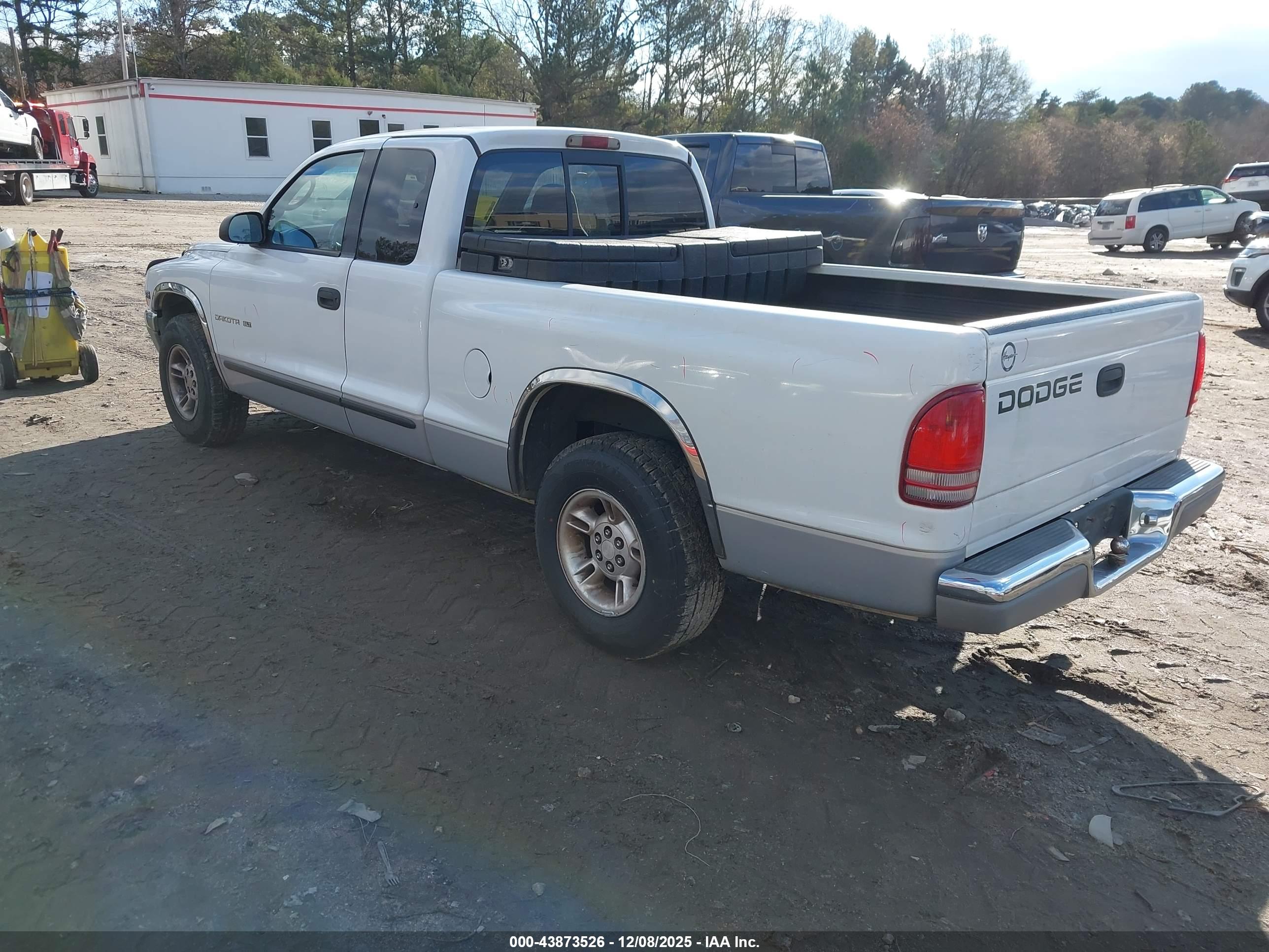 DODGE DAKOTA image 3