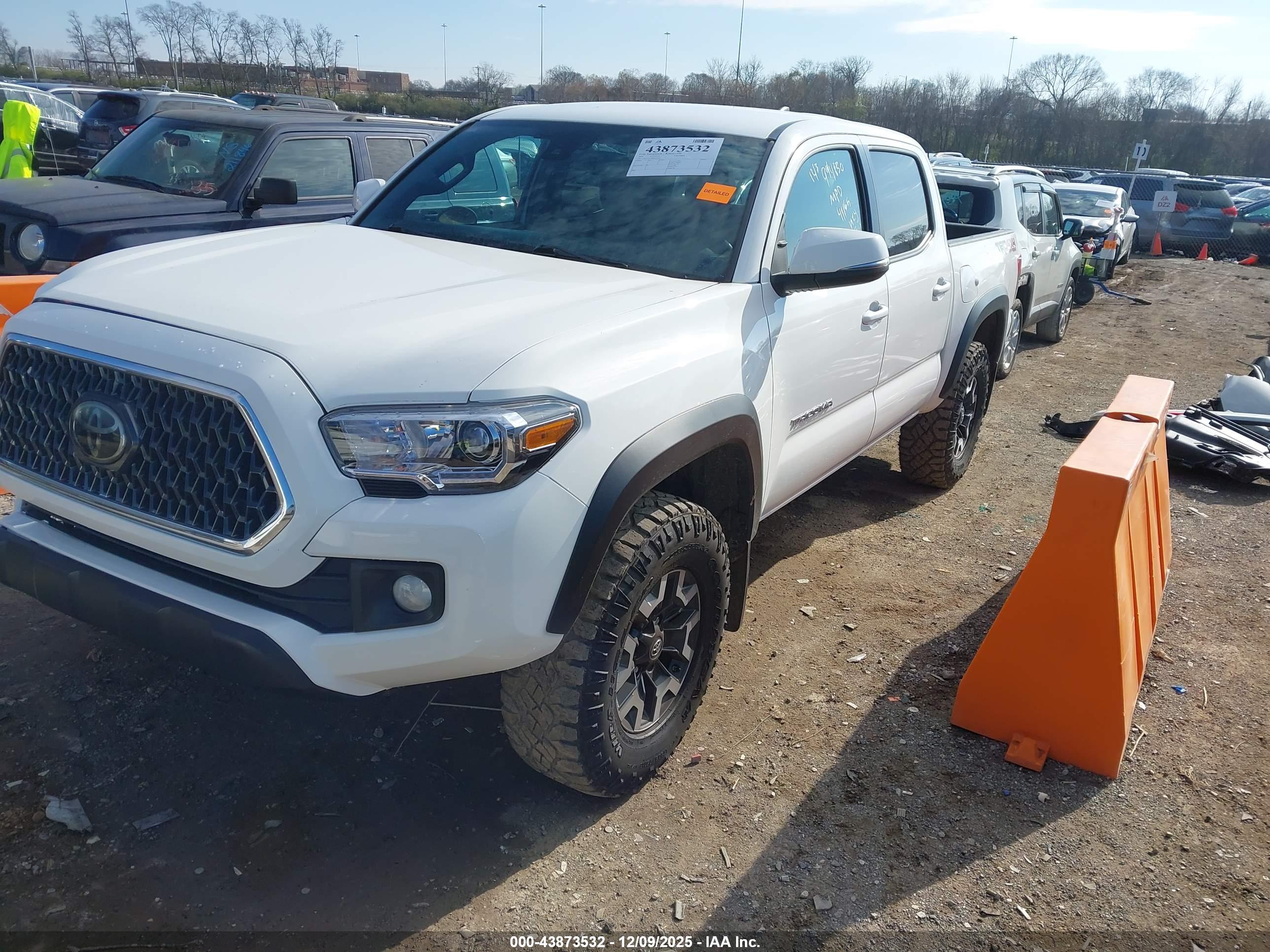 TOYOTA TACOMA image 2