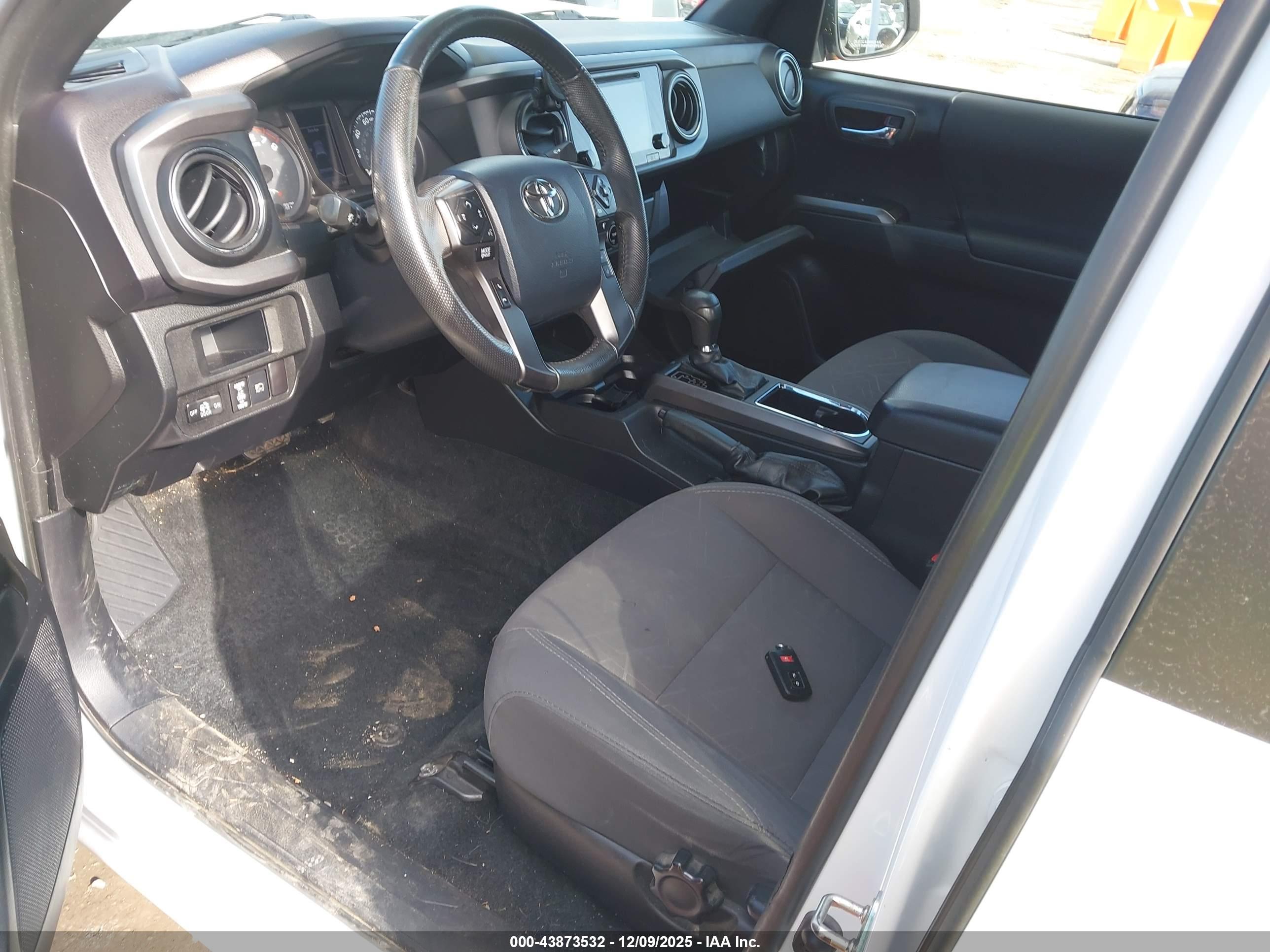 TOYOTA TACOMA image 5