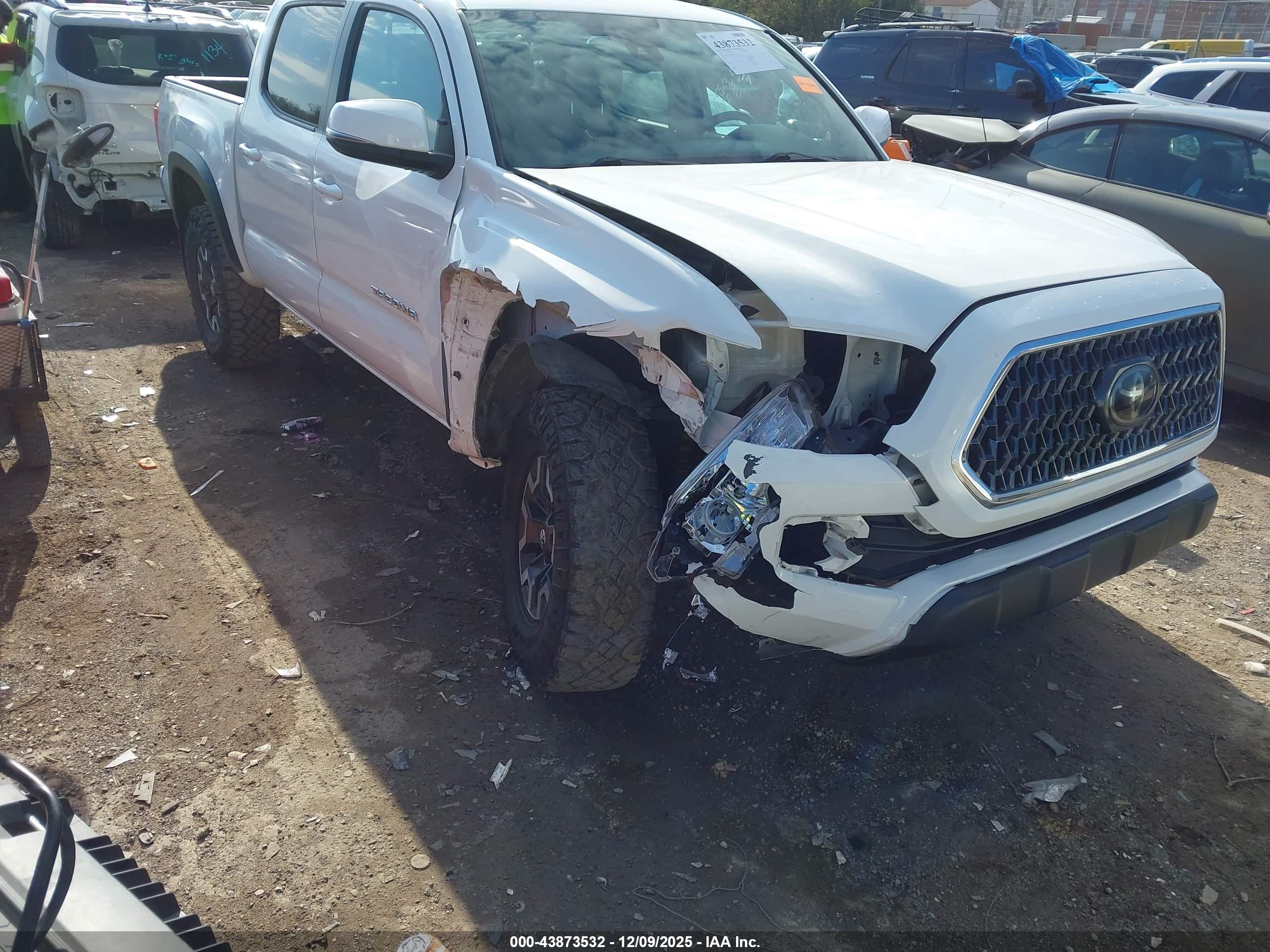 TOYOTA TACOMA image 6