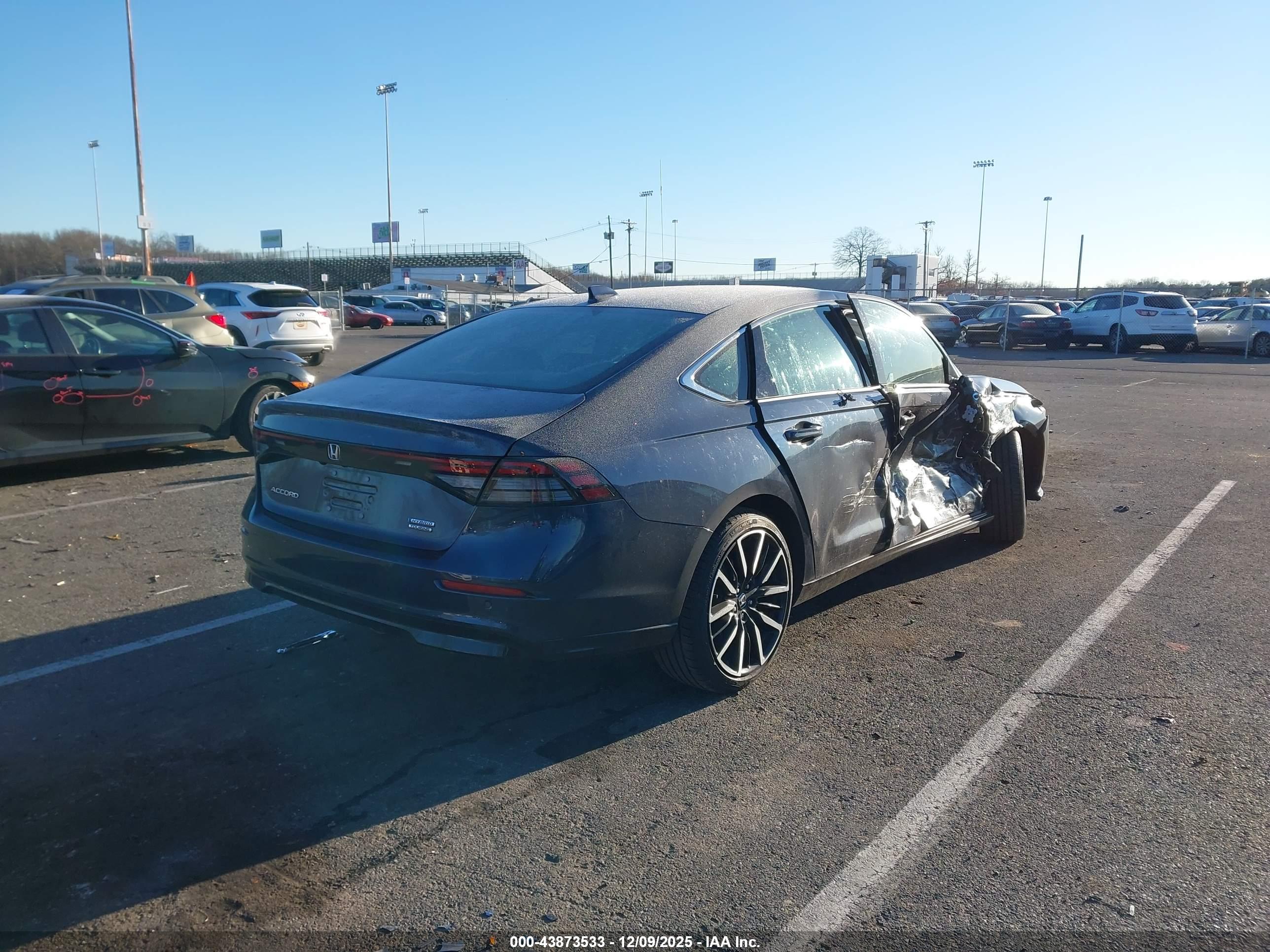 HONDA ACCORD image 4
