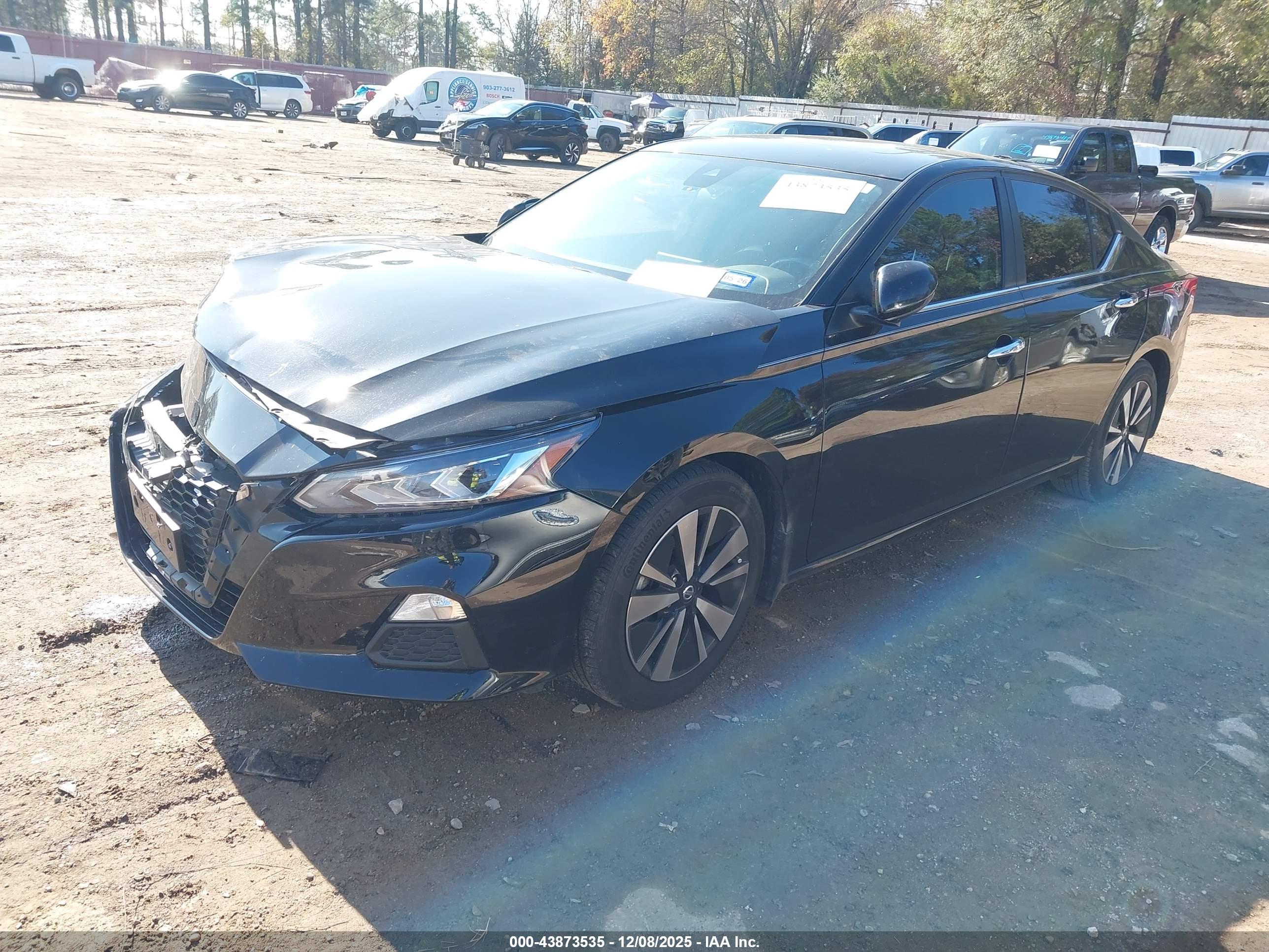 NISSAN ALTIMA image 2