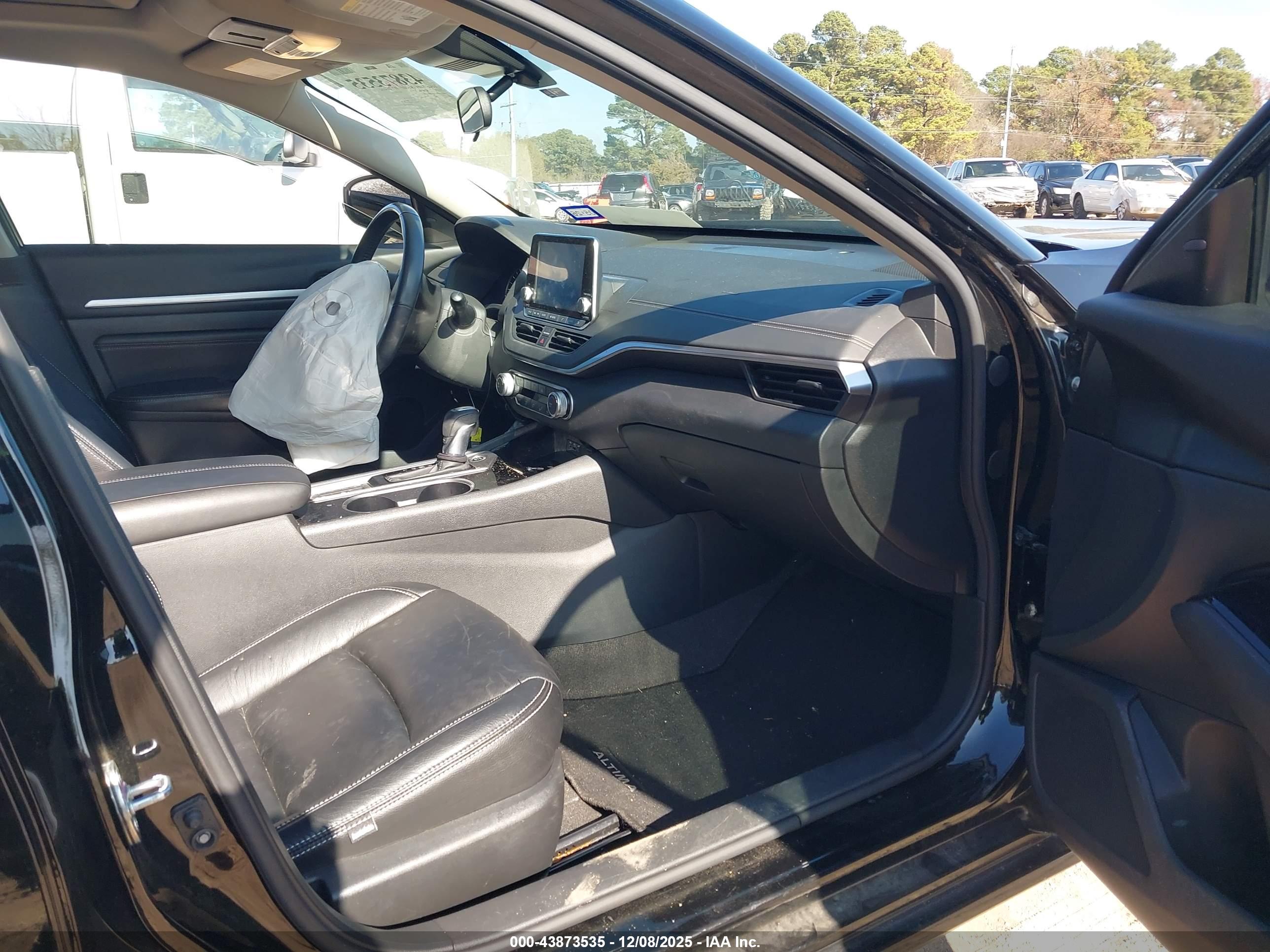 NISSAN ALTIMA image 5