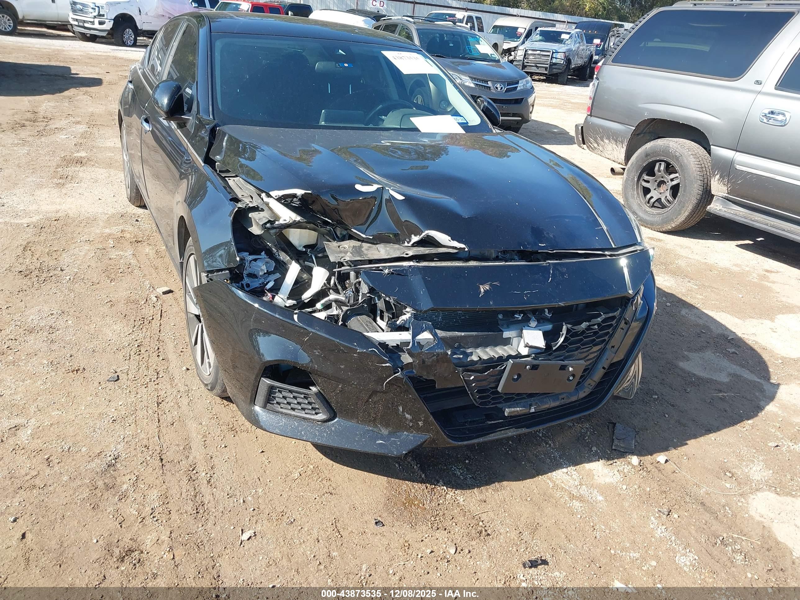 NISSAN ALTIMA image 6