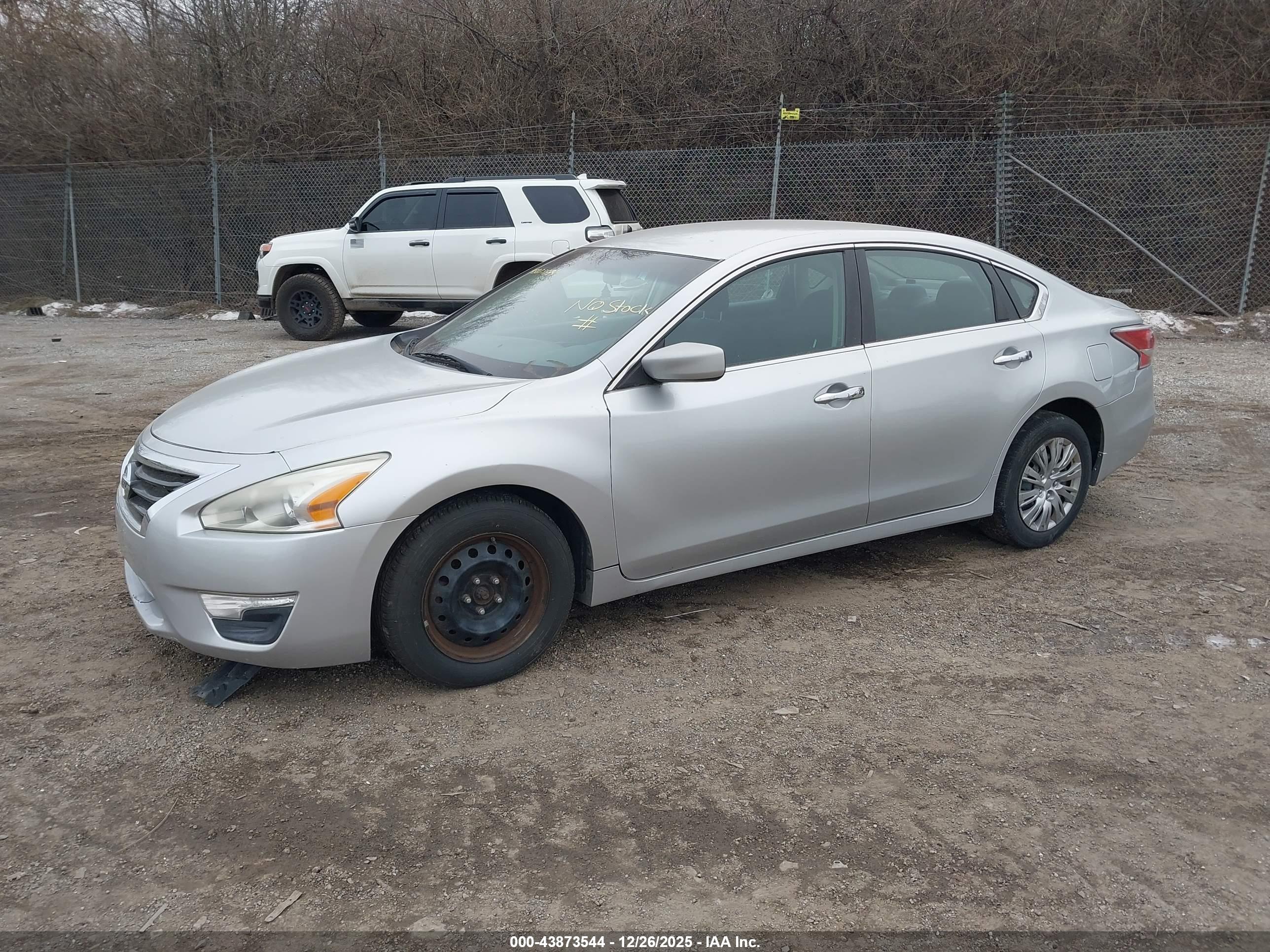 NISSAN ALTIMA image 2