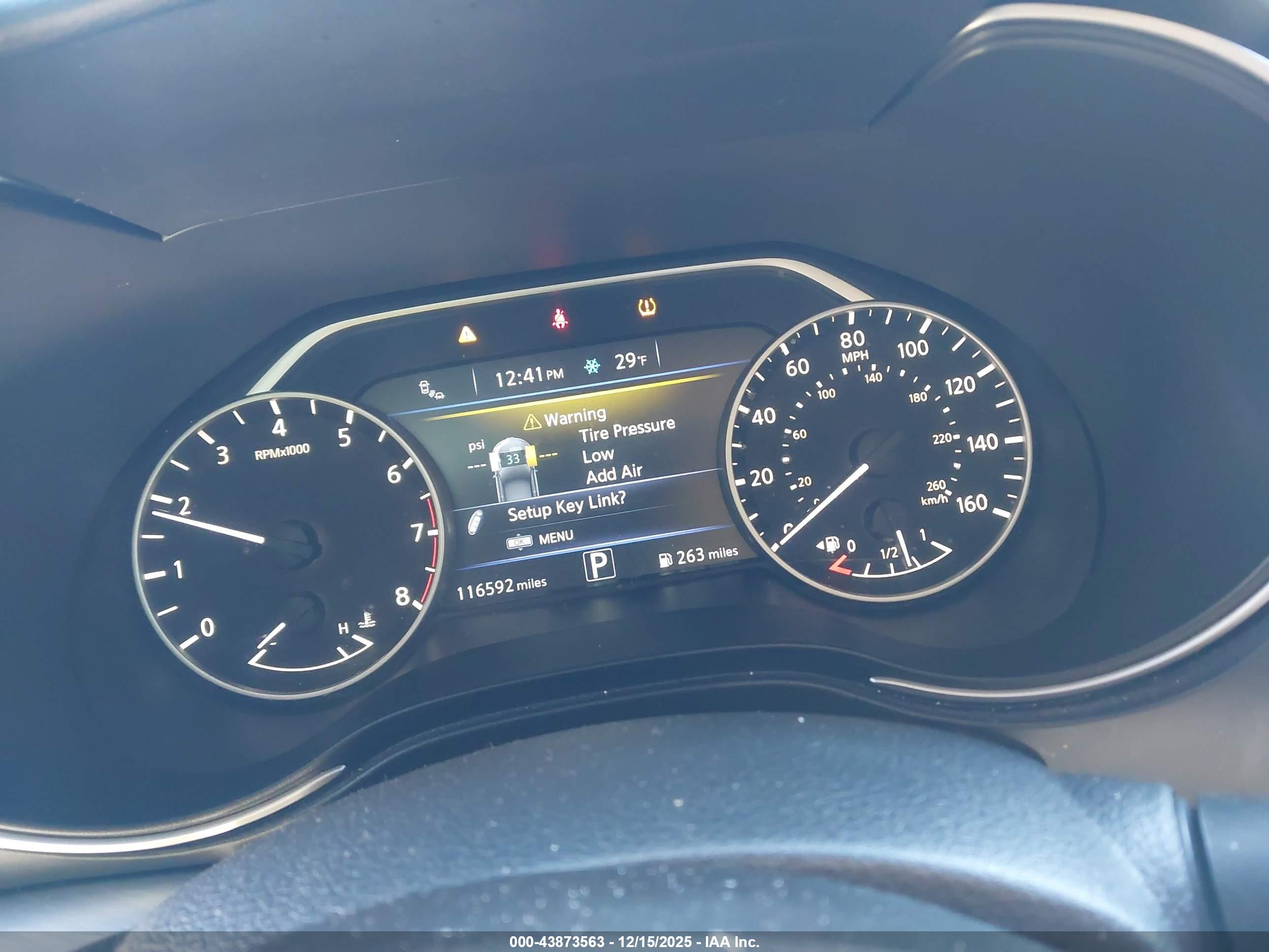 NISSAN MAXIMA image 7