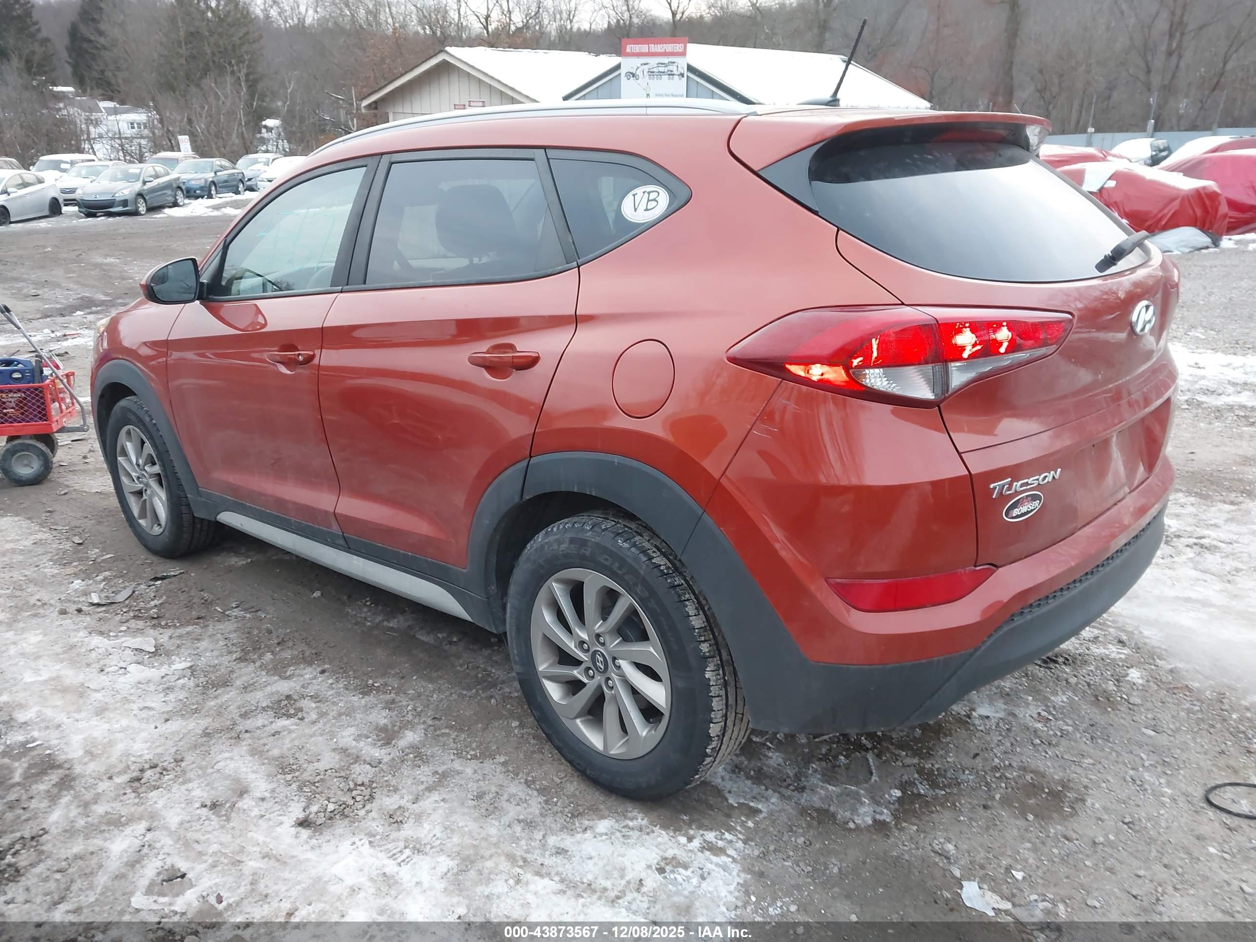 HYUNDAI TUCSON image 3
