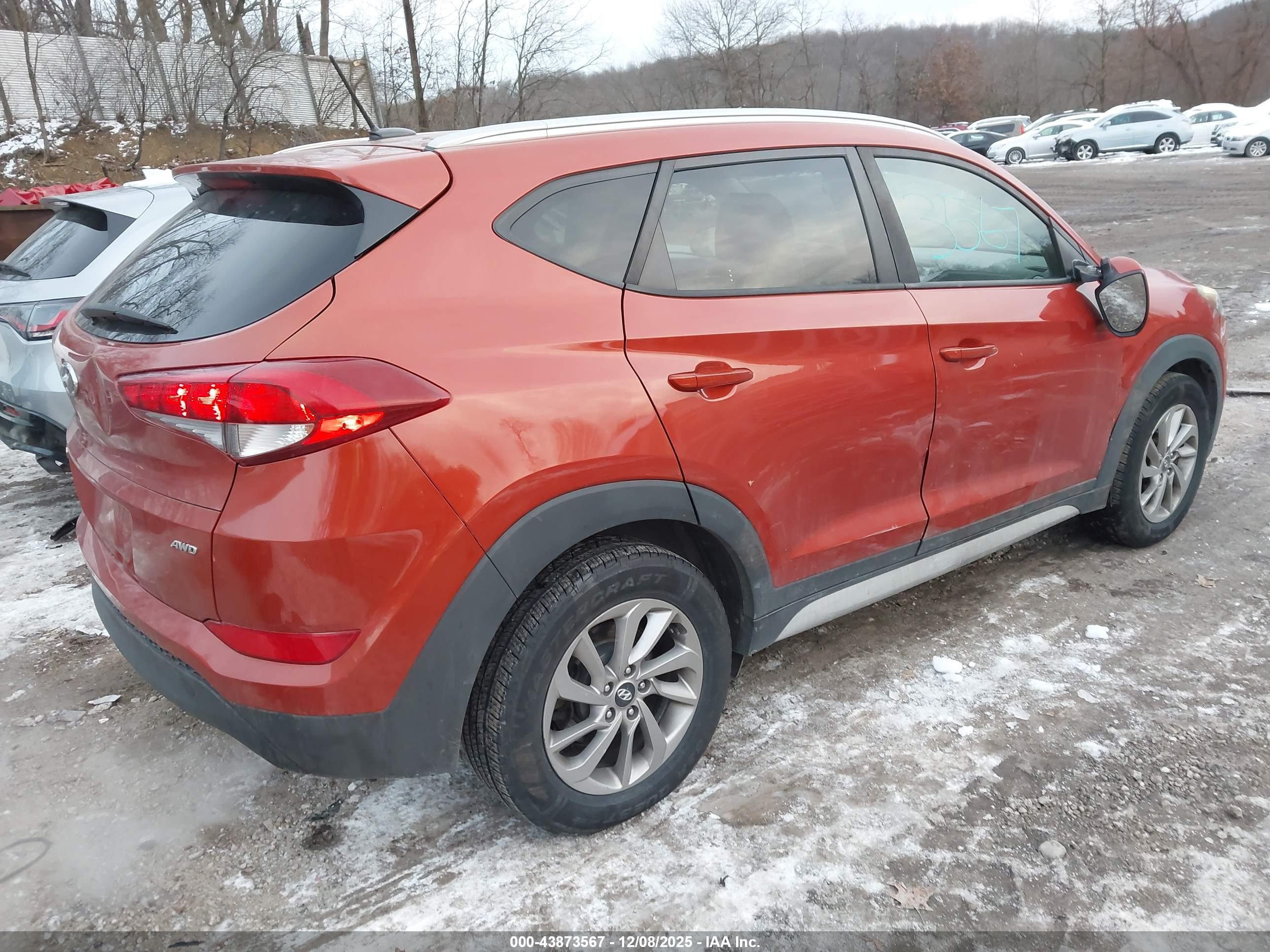 HYUNDAI TUCSON image 4