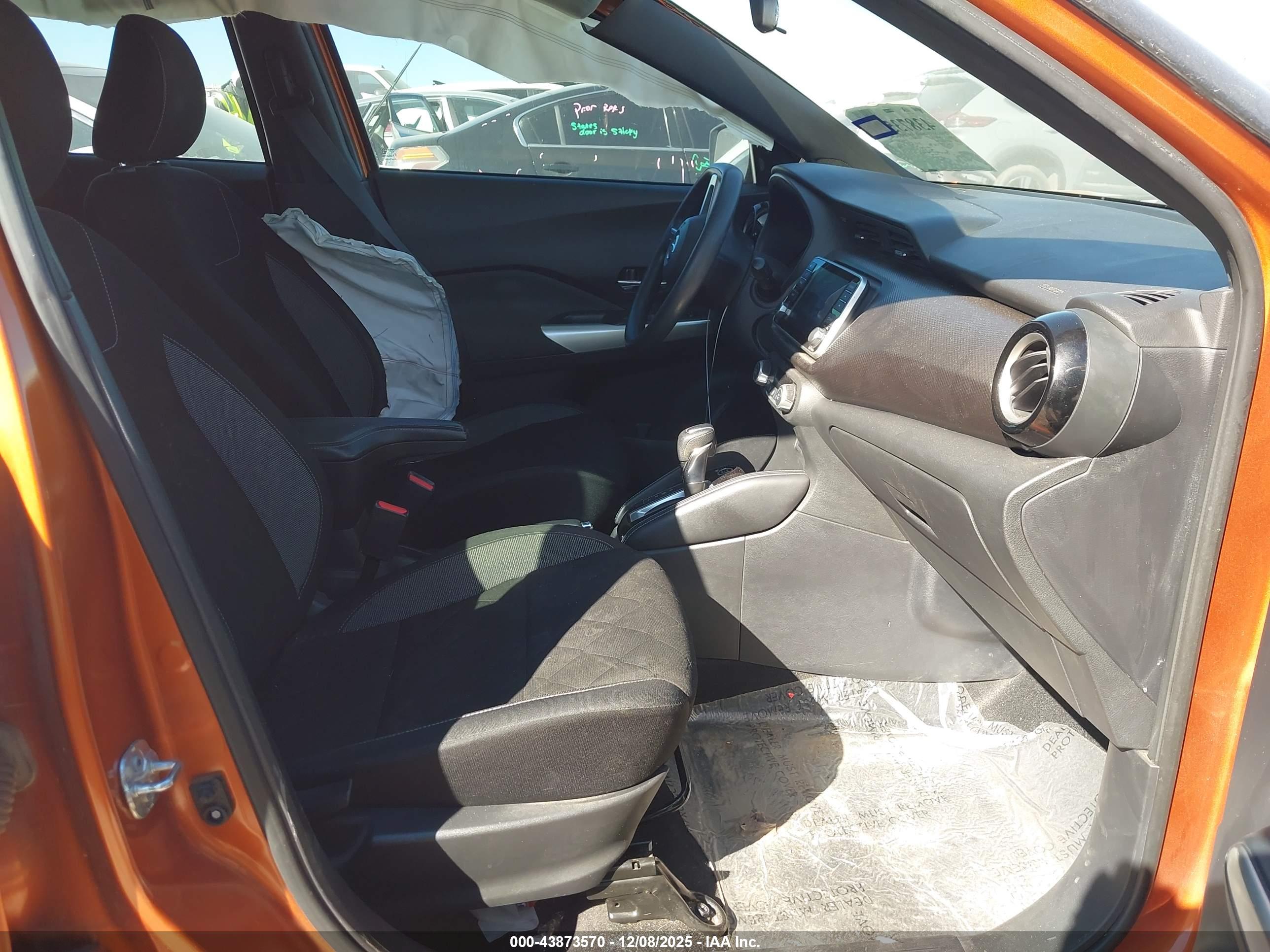 NISSAN KICKS image 5