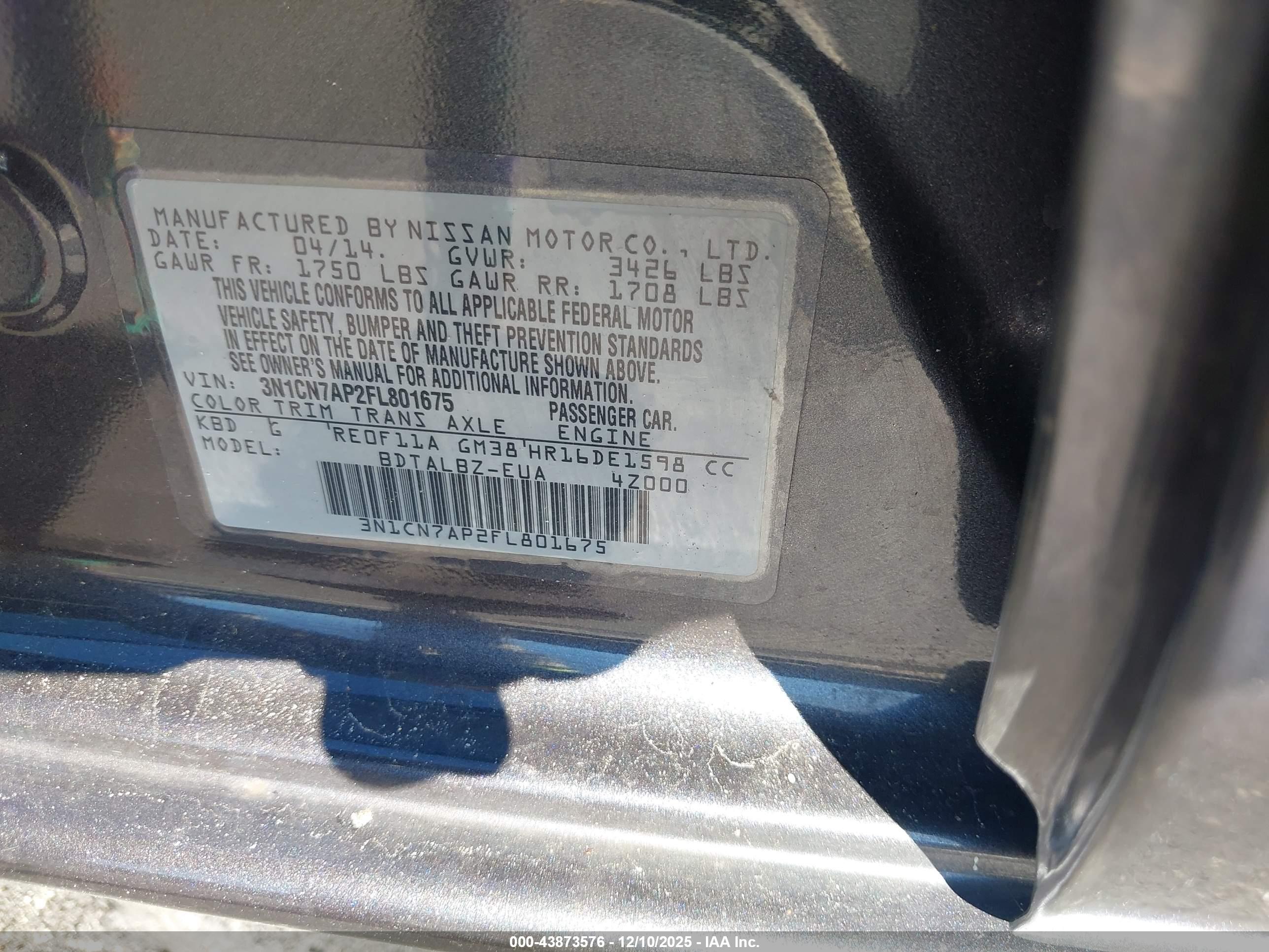 NISSAN VERSA image 9