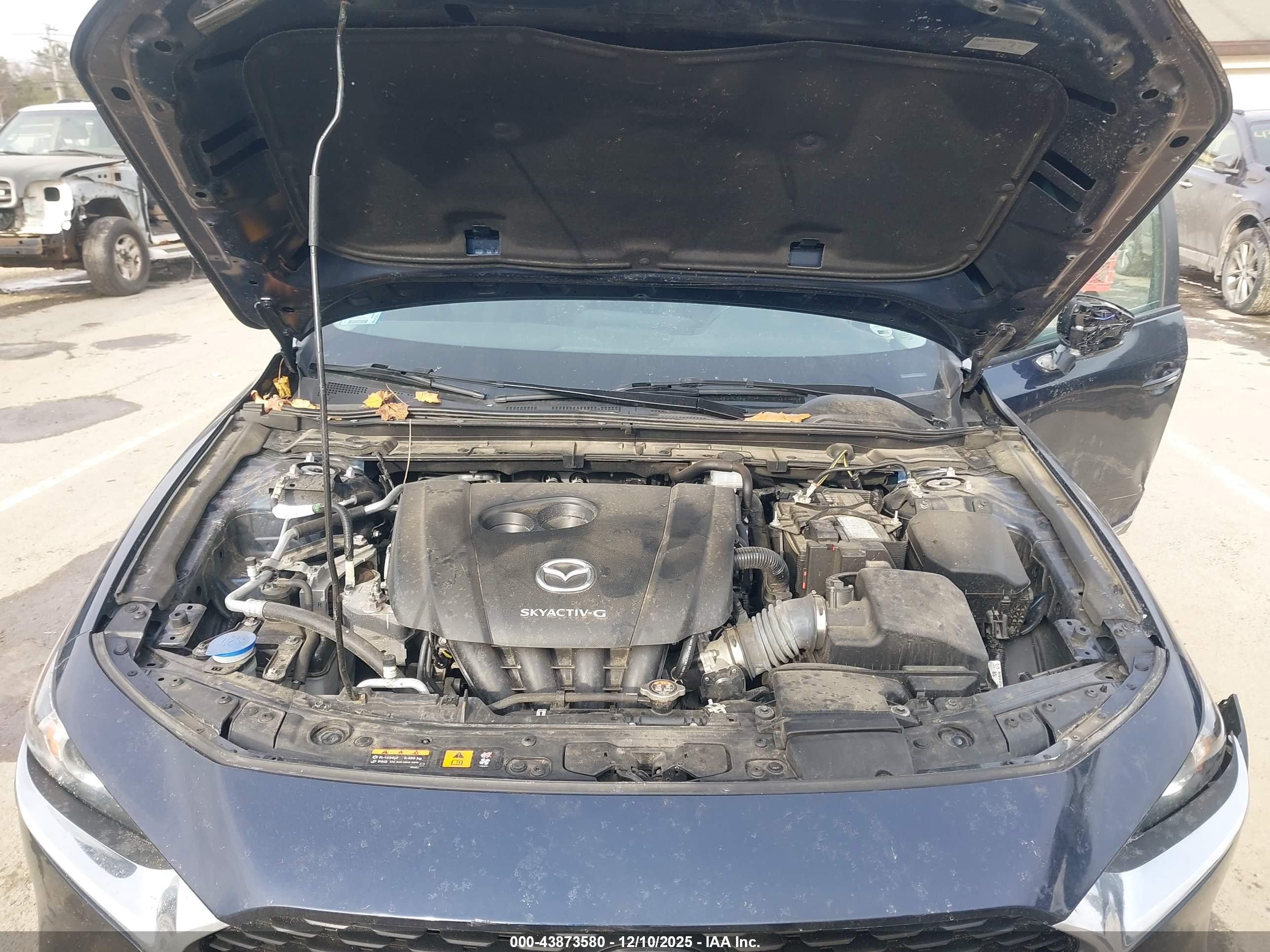 MAZDA MAZDA3 image 10