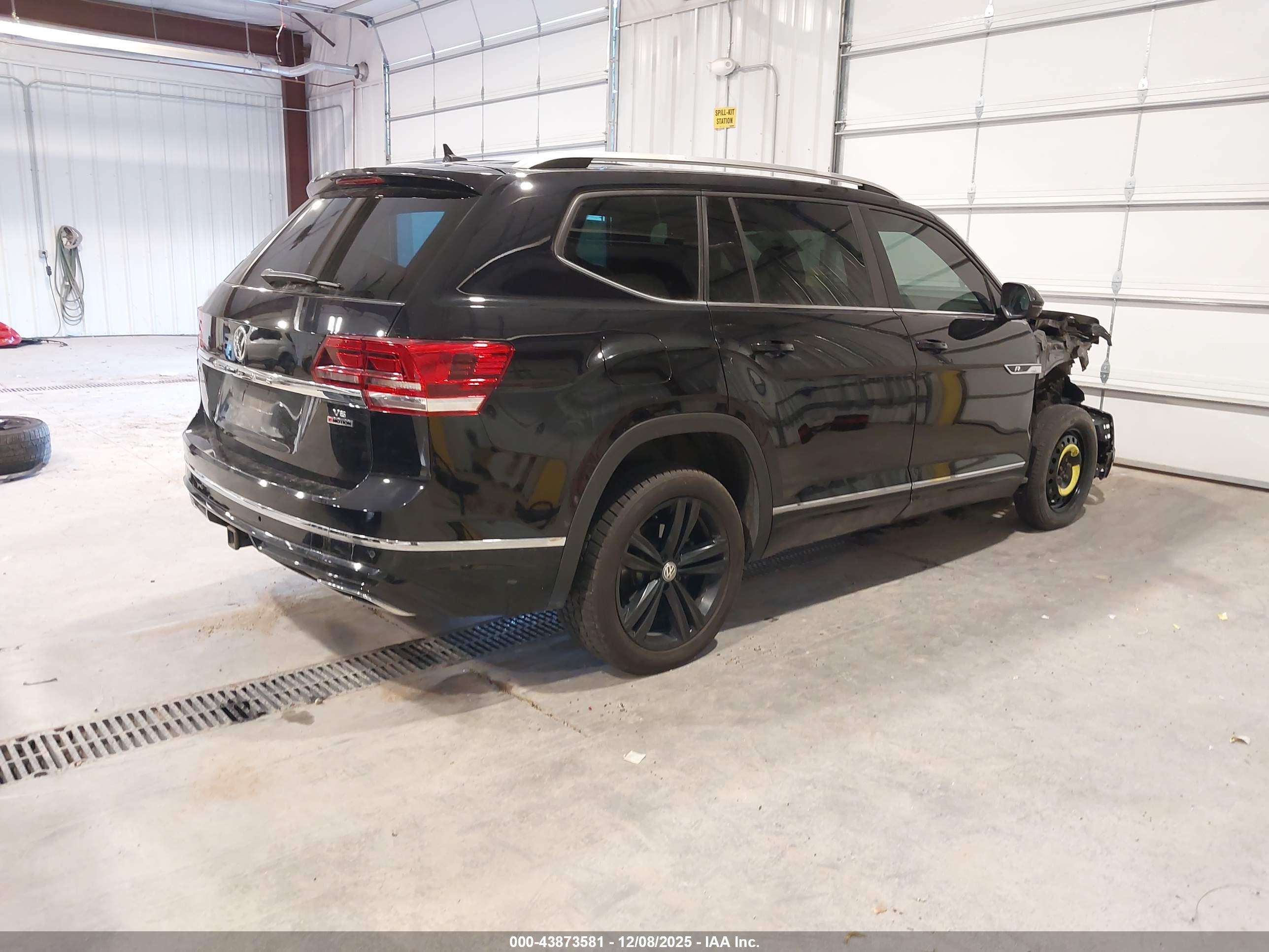 VOLKSWAGEN ATLAS image 4
