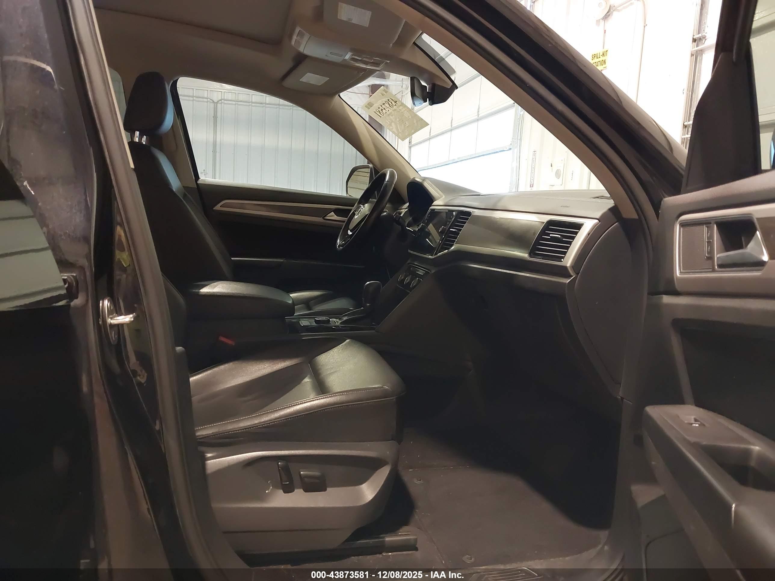 VOLKSWAGEN ATLAS image 5