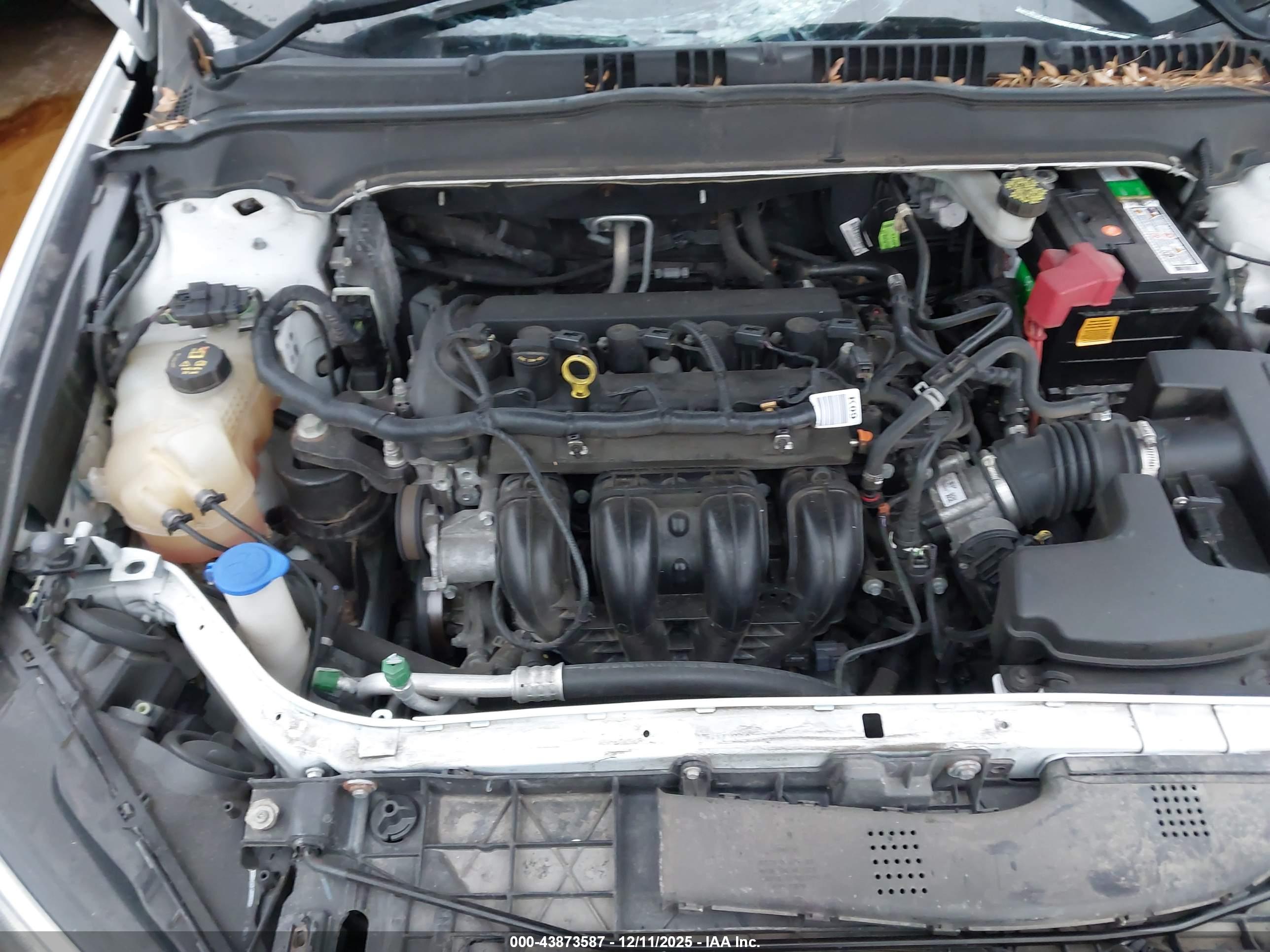FORD FUSION image 10