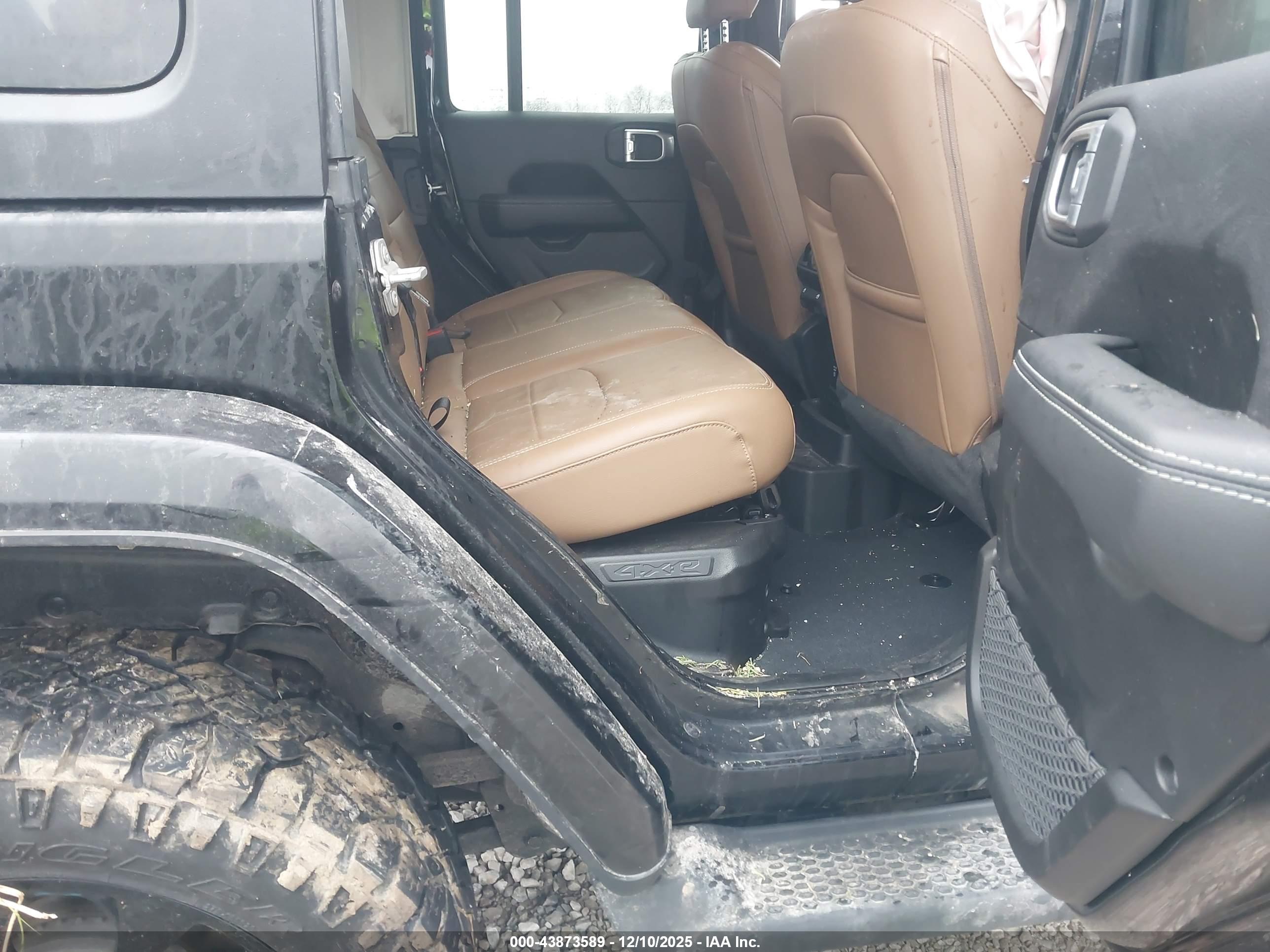 JEEP WRANGLER image 8