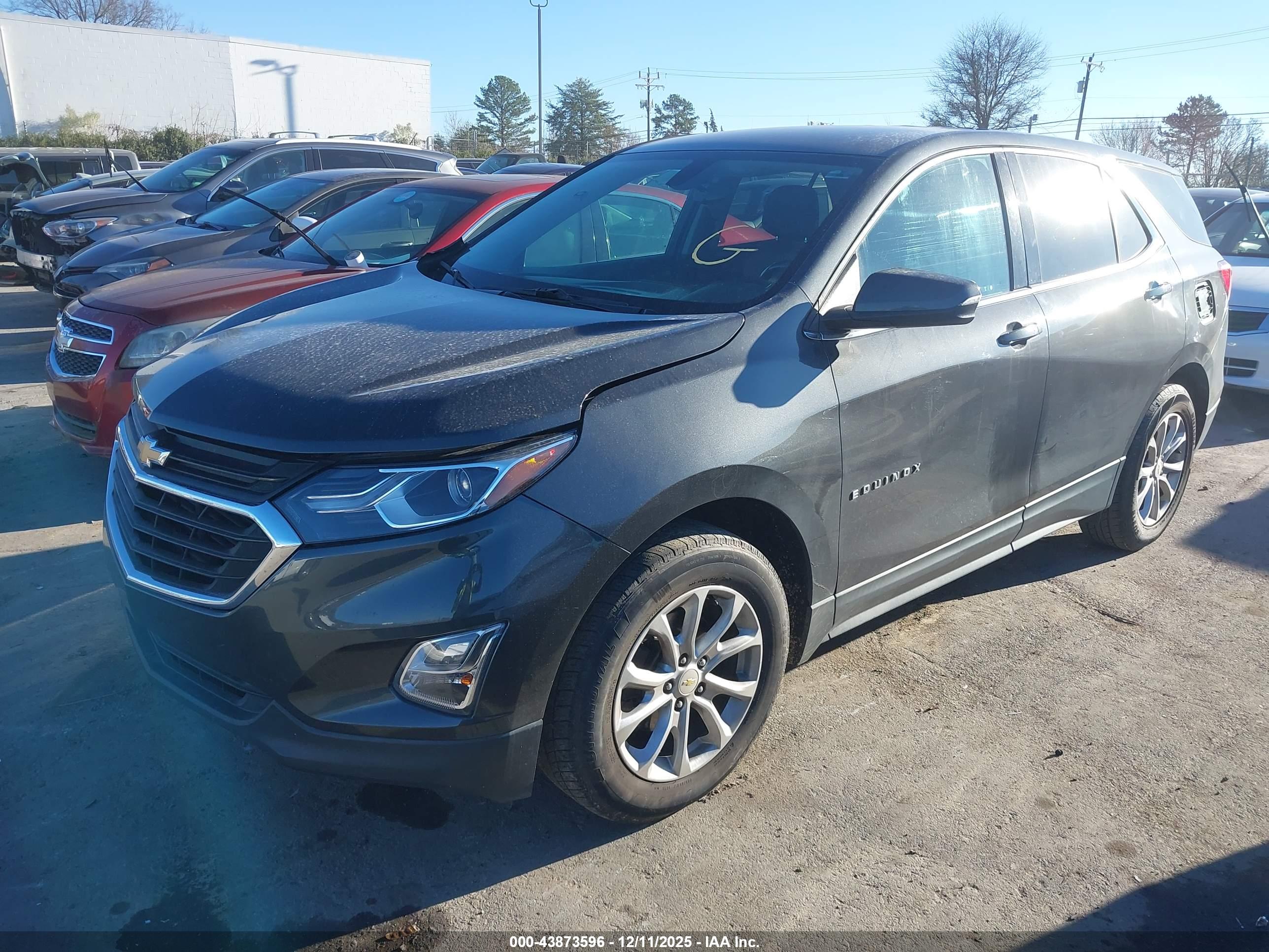 CHEVROLET EQUINOX image 2