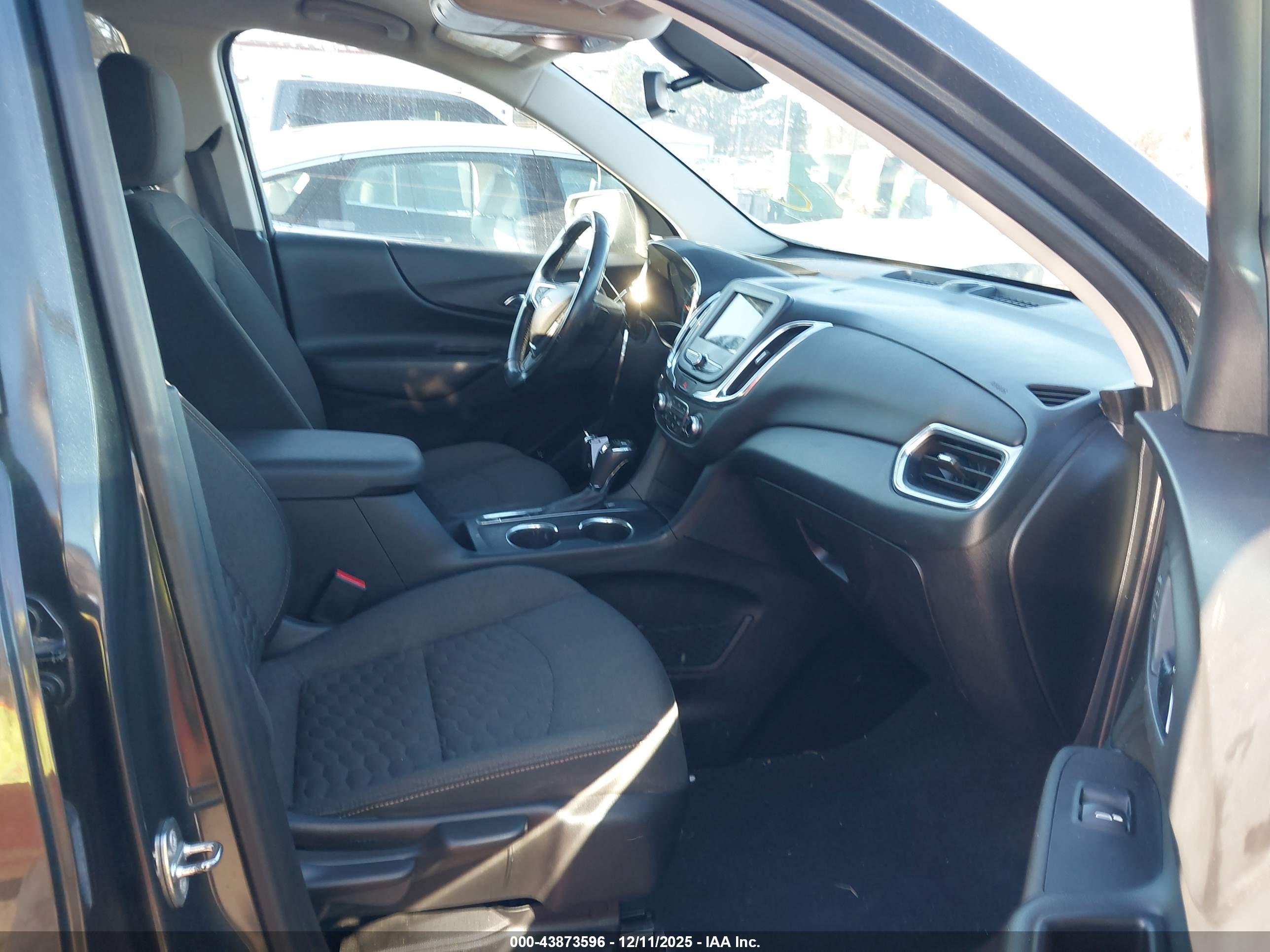 CHEVROLET EQUINOX image 5