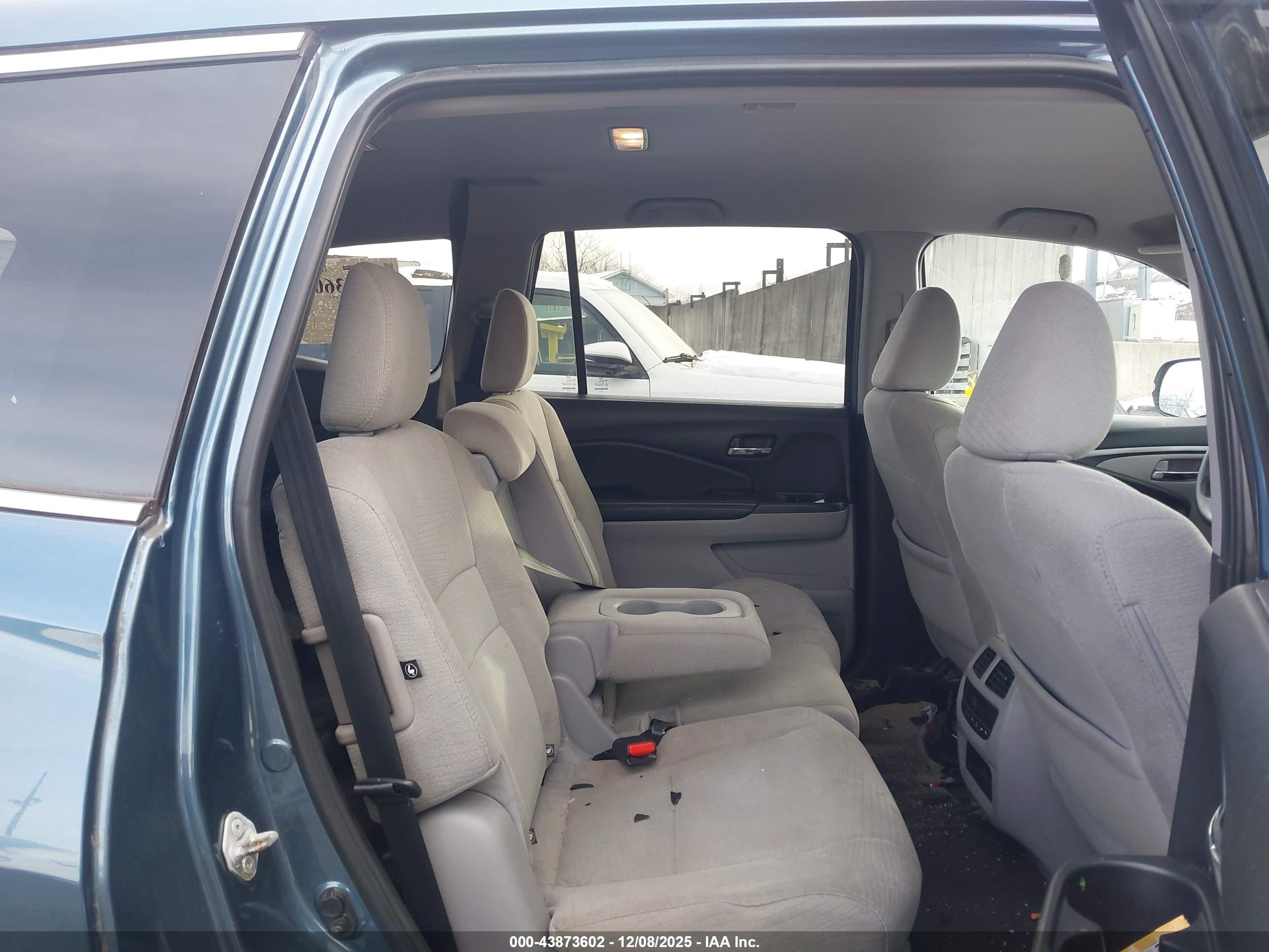 HONDA PILOT image 8