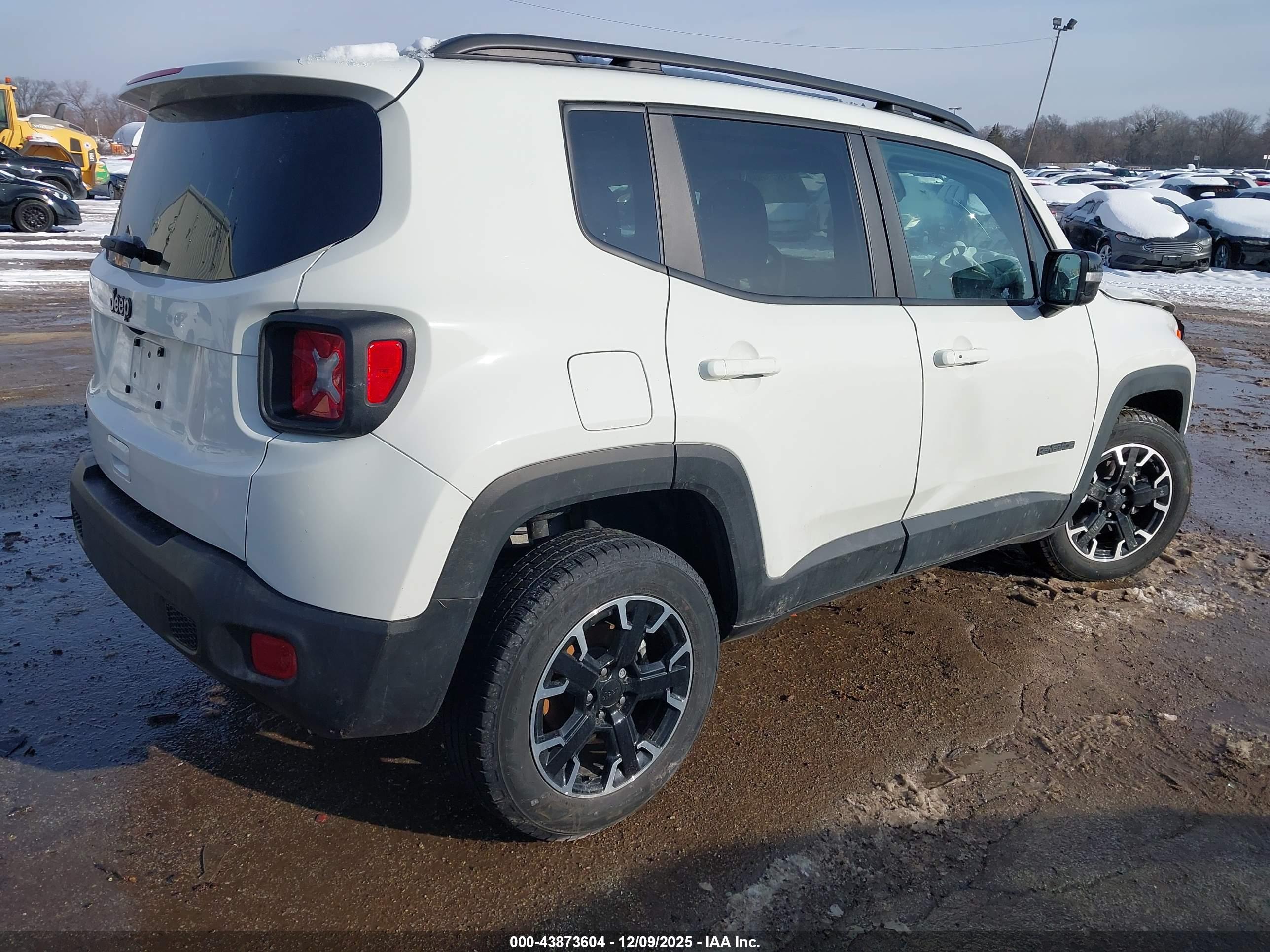 JEEP RENEGADE image 4