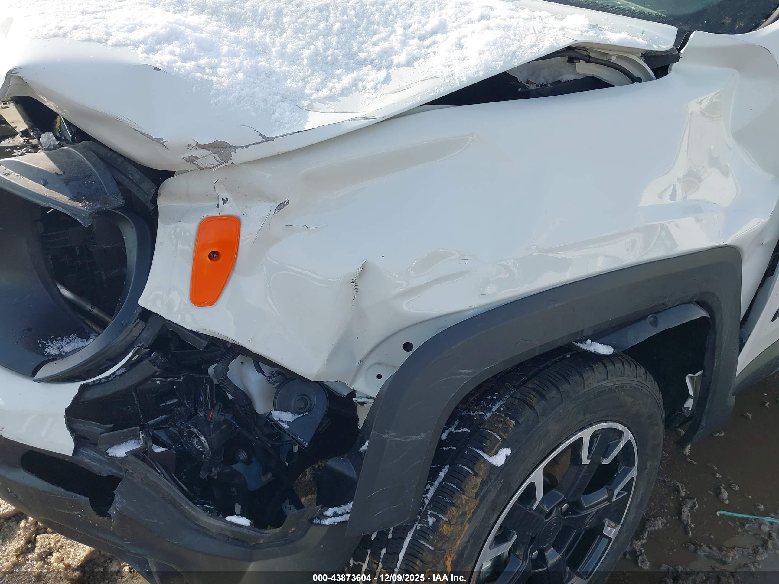 JEEP RENEGADE image 6