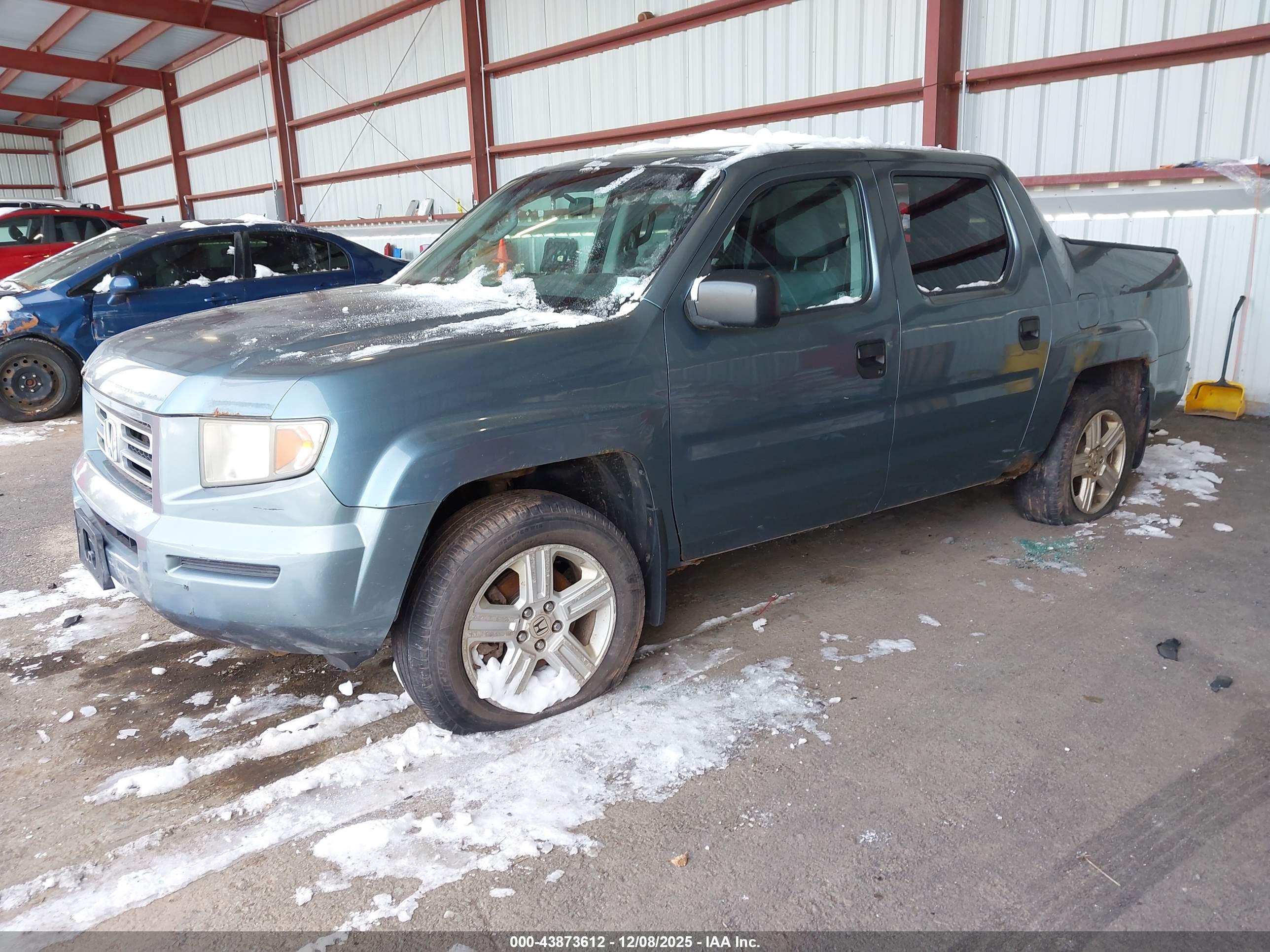HONDA RIDGELINE image 2