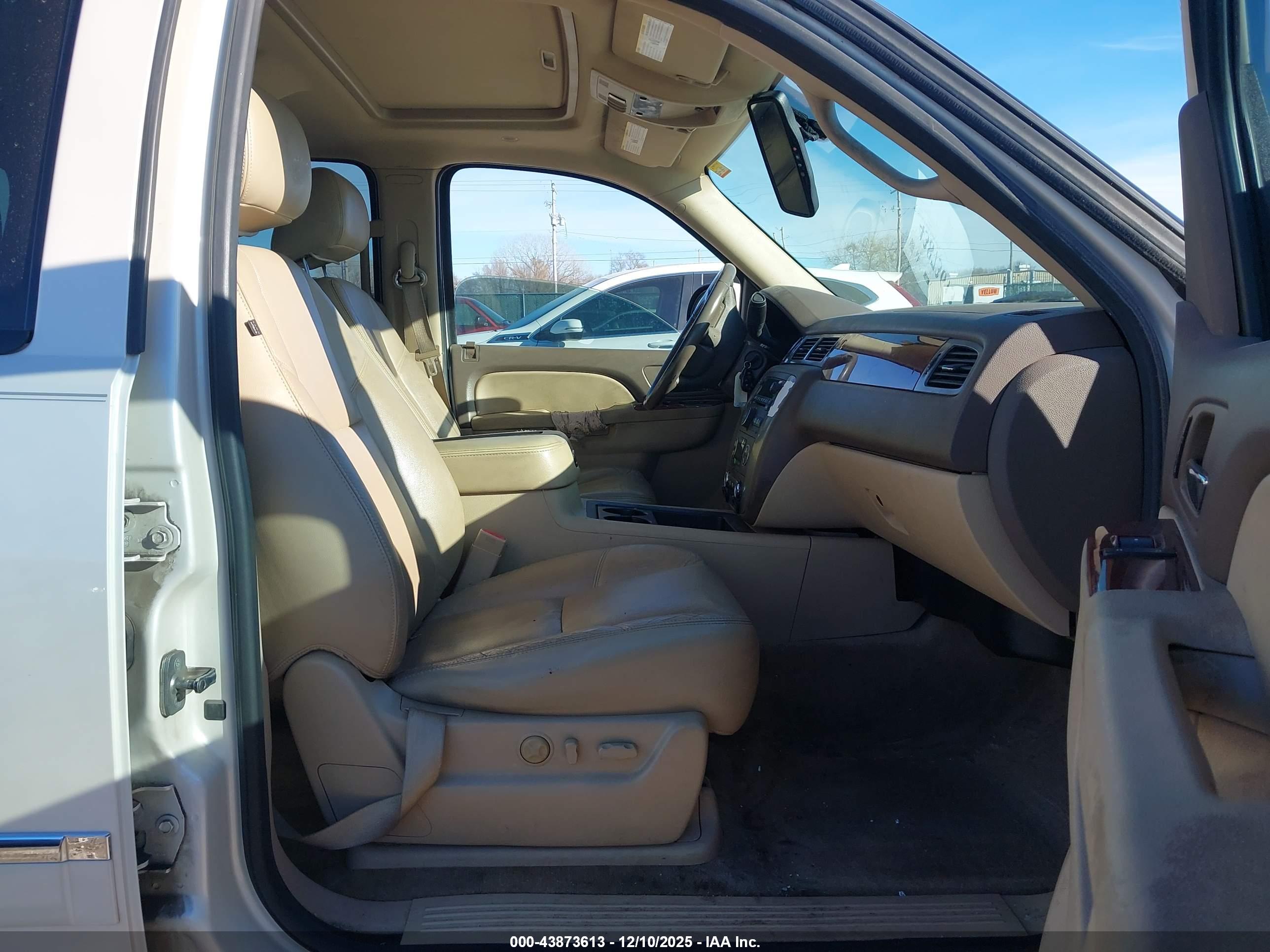 GMC YUKON image 5