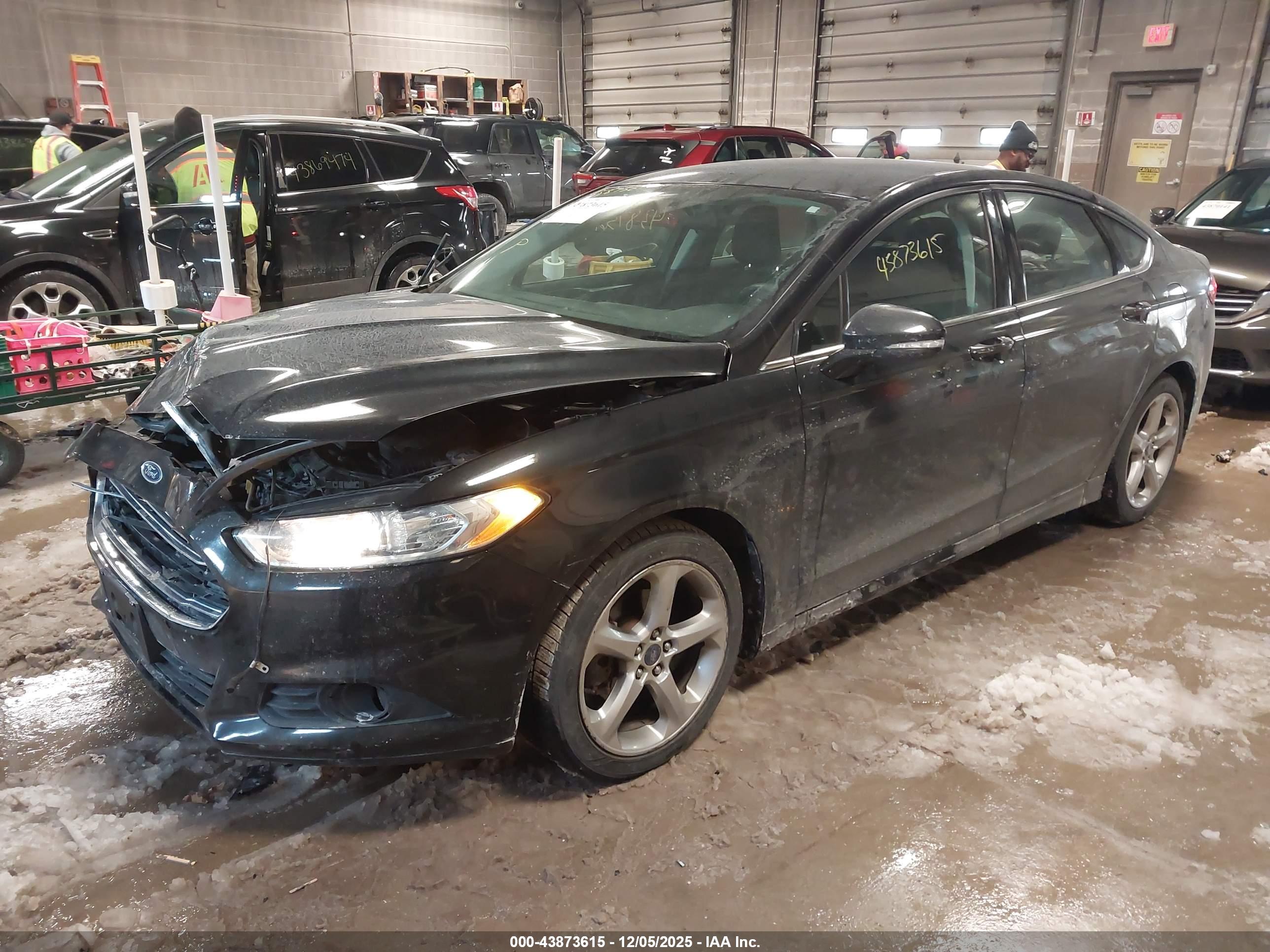 FORD FUSION image 2