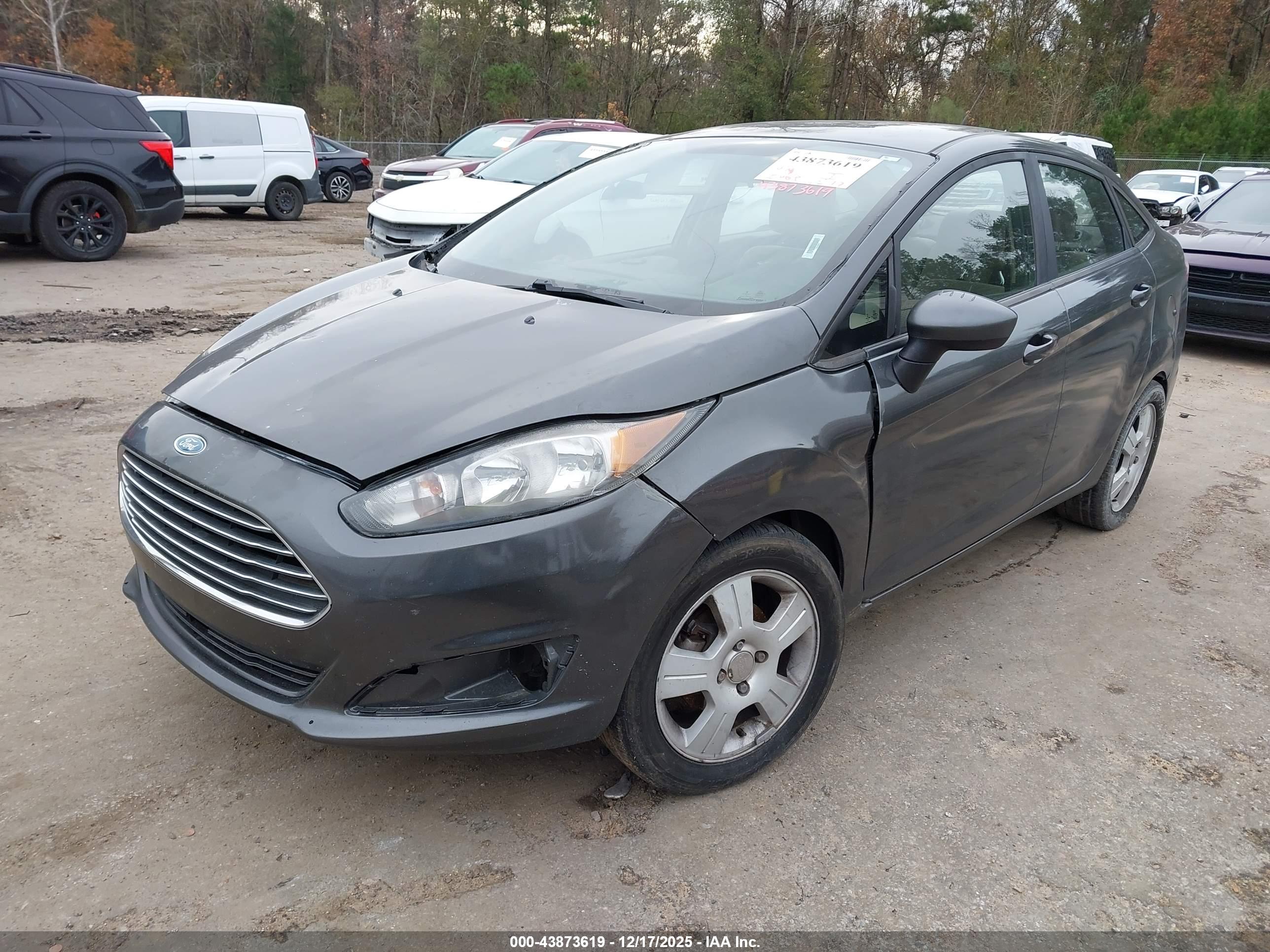FORD FIESTA image 2