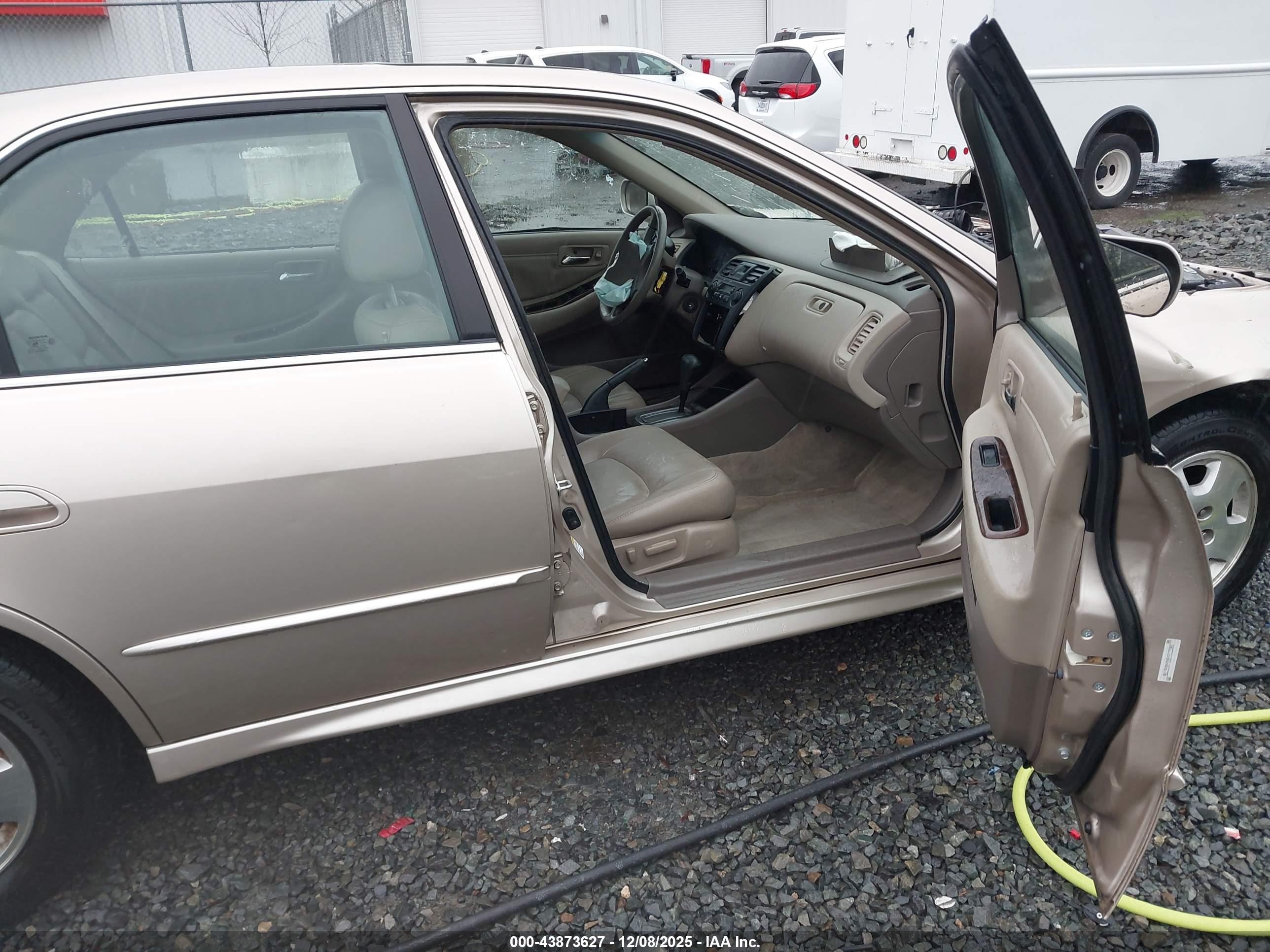 HONDA ACCORD image 5