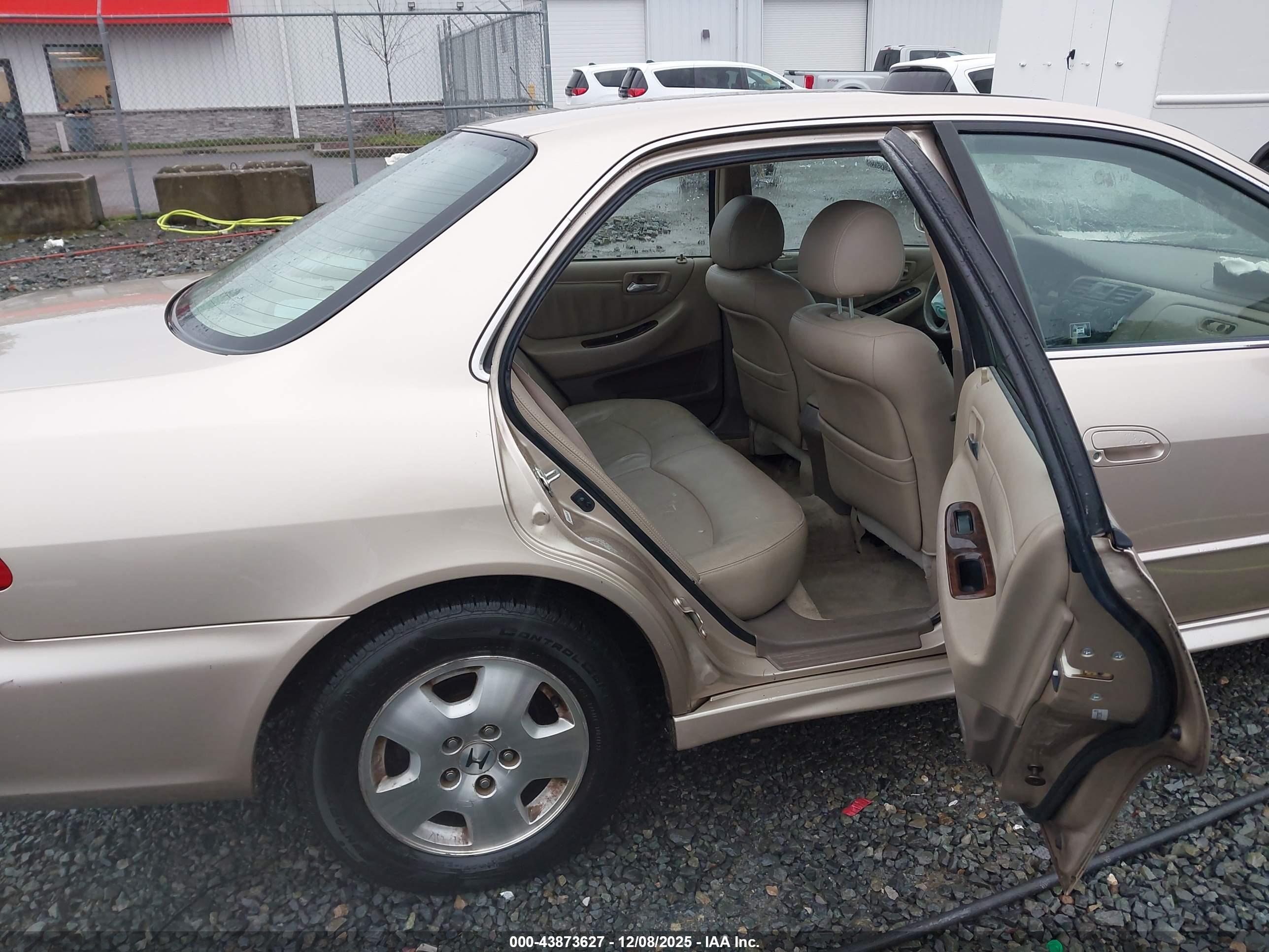 HONDA ACCORD image 8