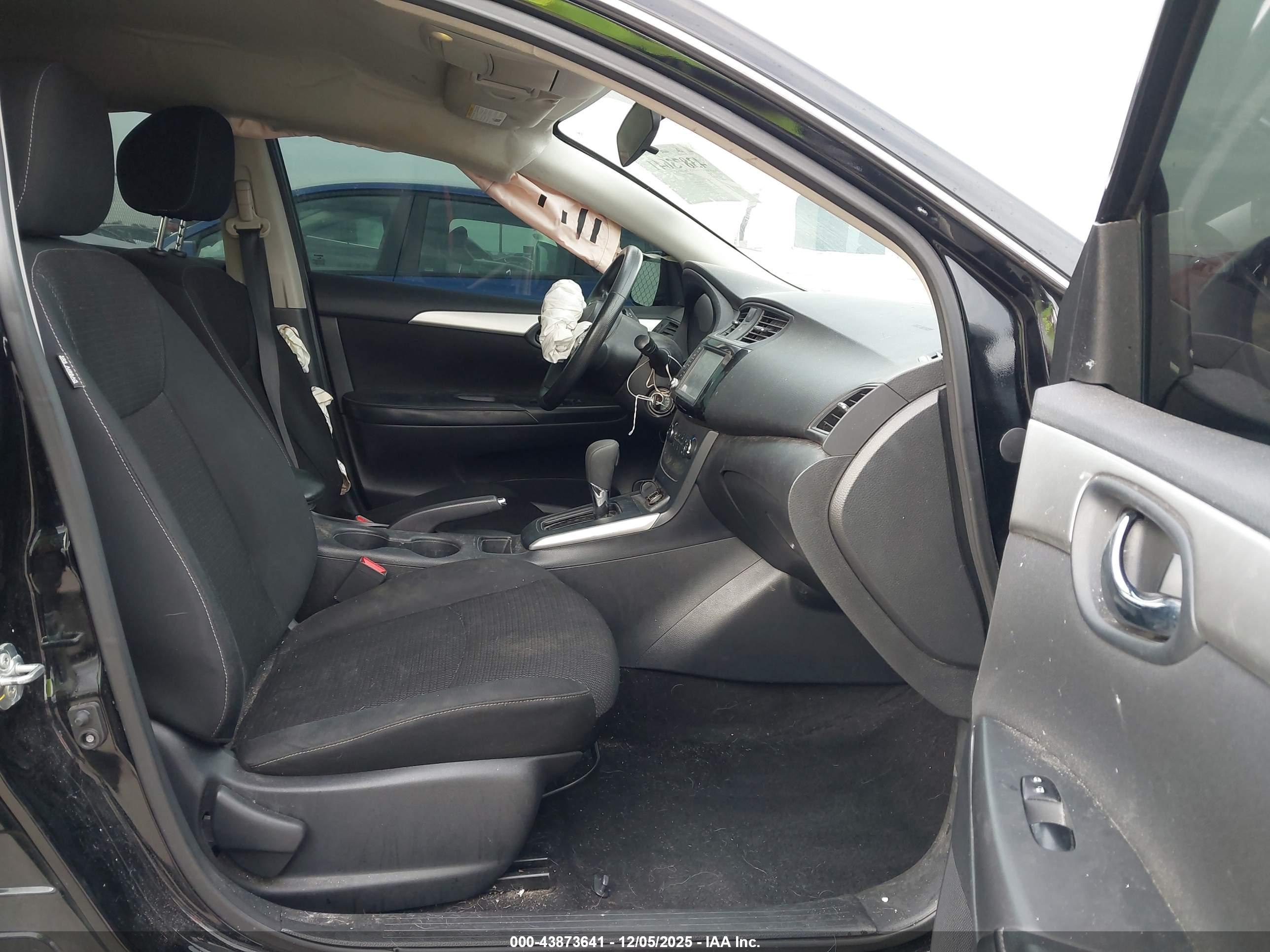 NISSAN SENTRA image 5
