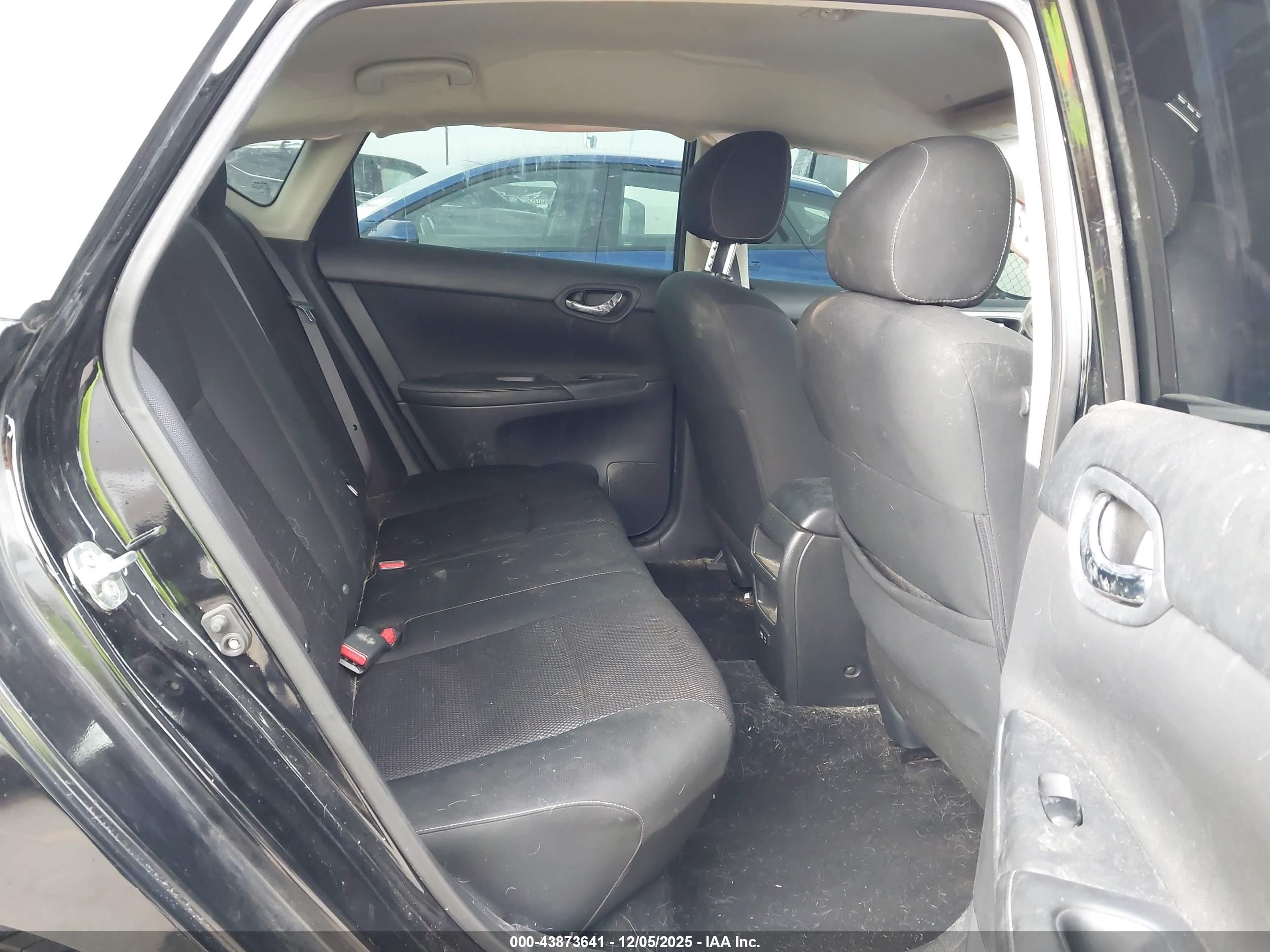 NISSAN SENTRA image 8