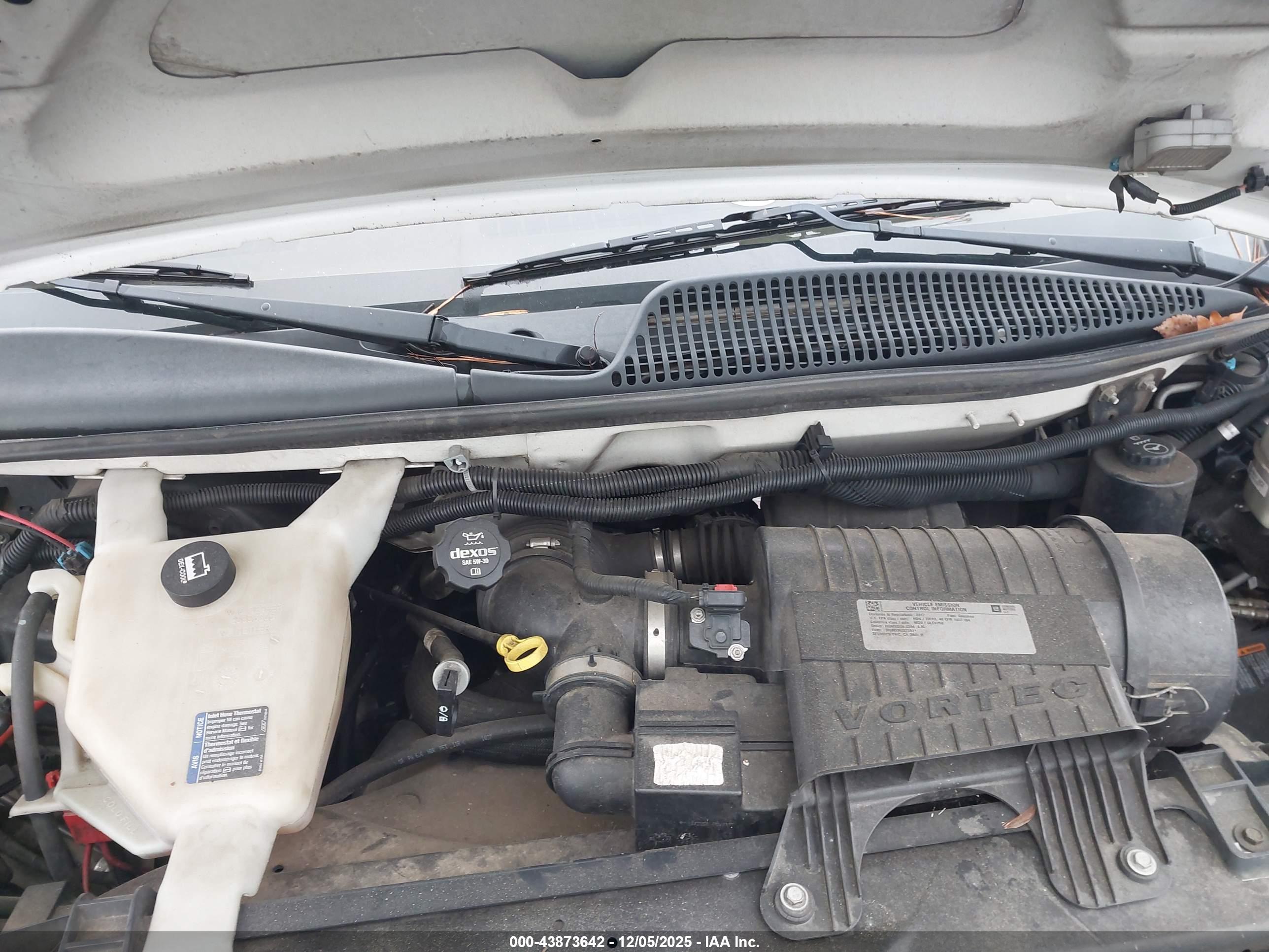 CHEVROLET EXPRESS image 10