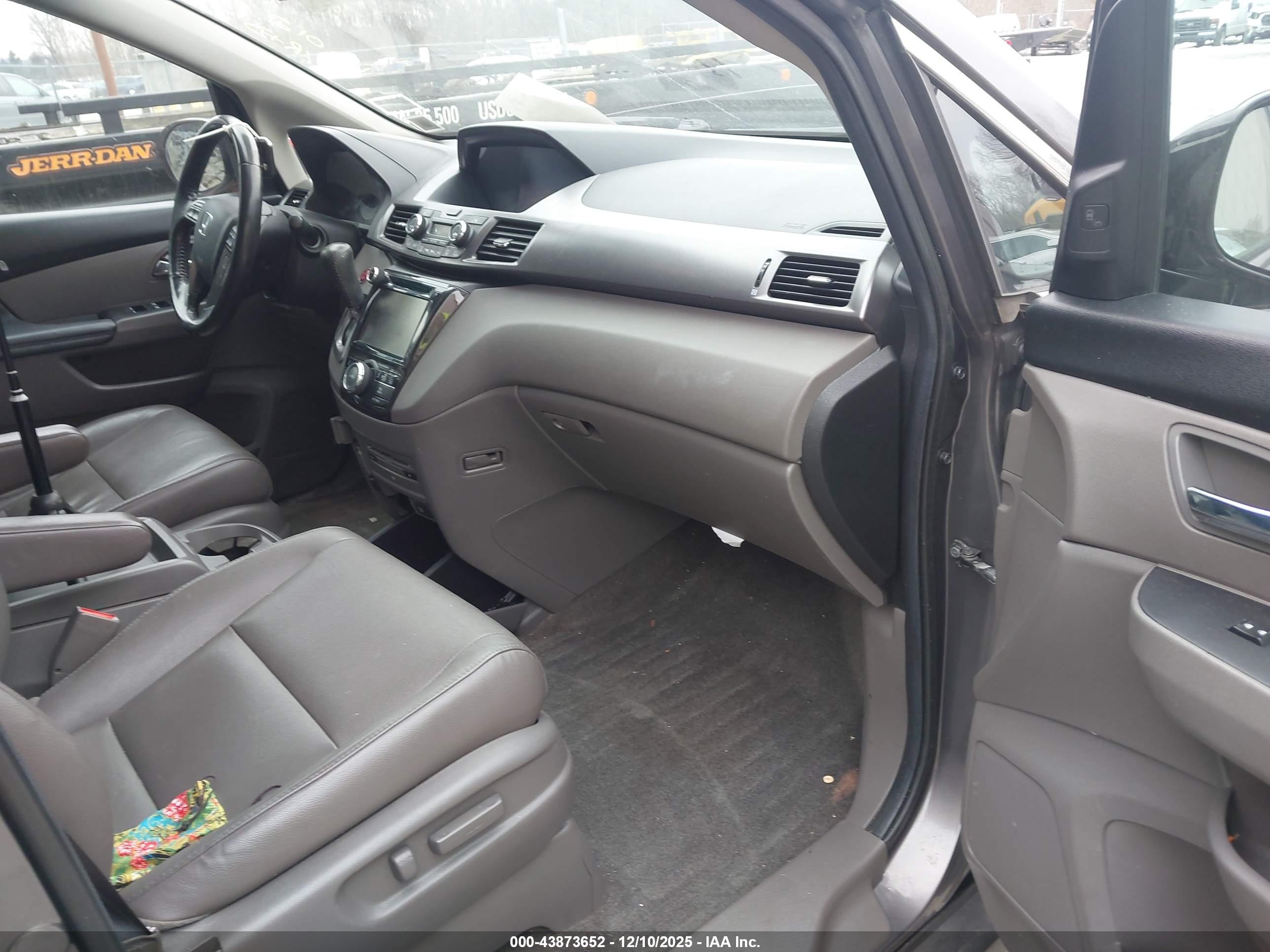 HONDA ODYSSEY image 5