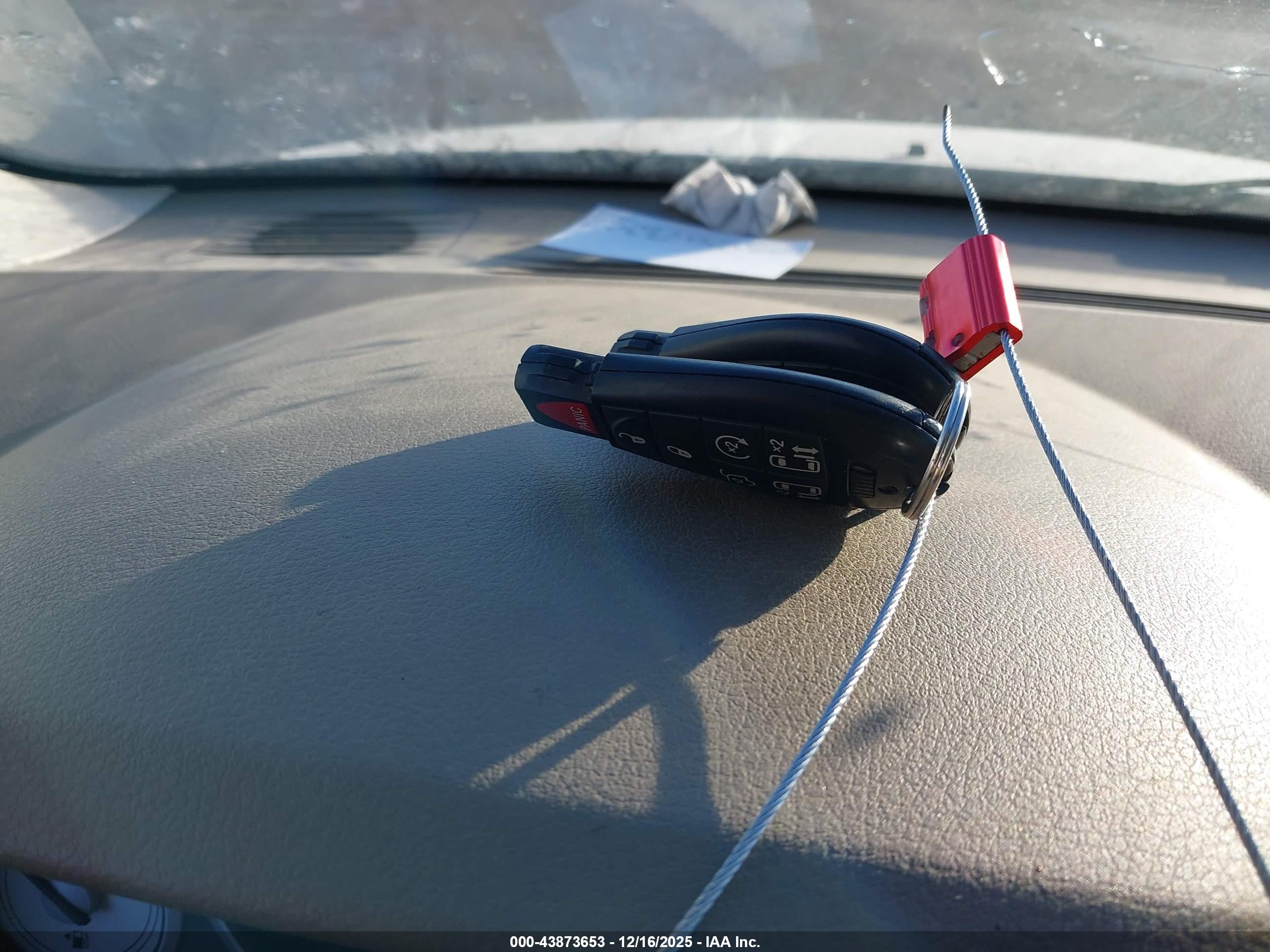 CHRYSLER TOWN image 11