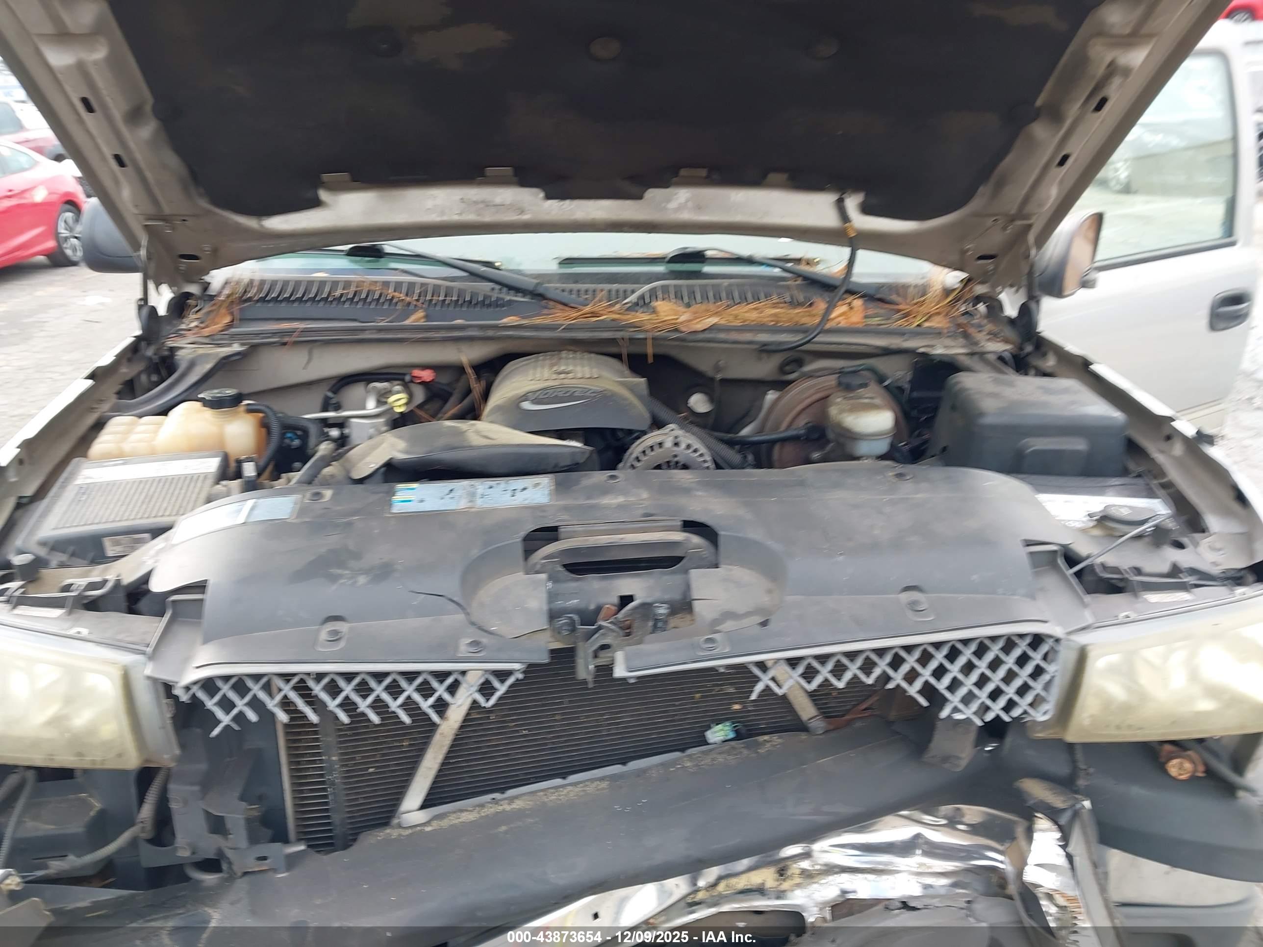 CHEVROLET SILVERADO image 10