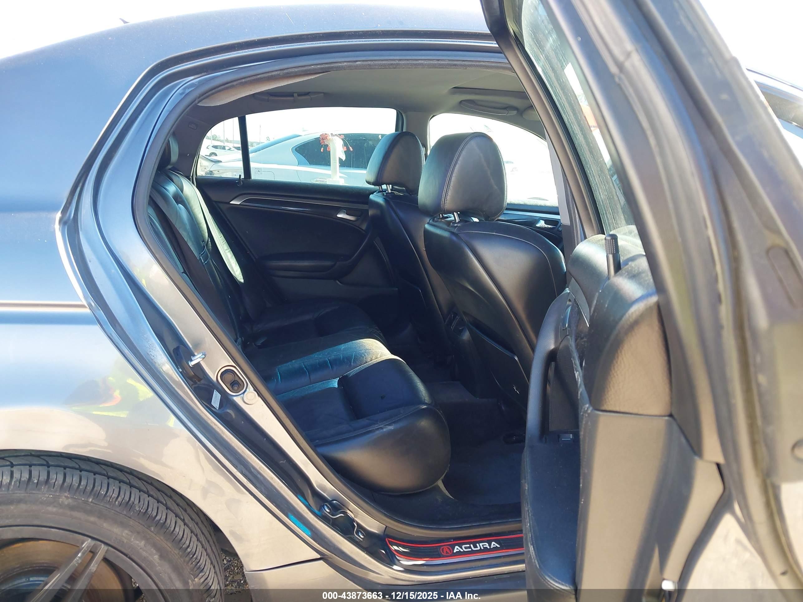 ACURA TL image 8