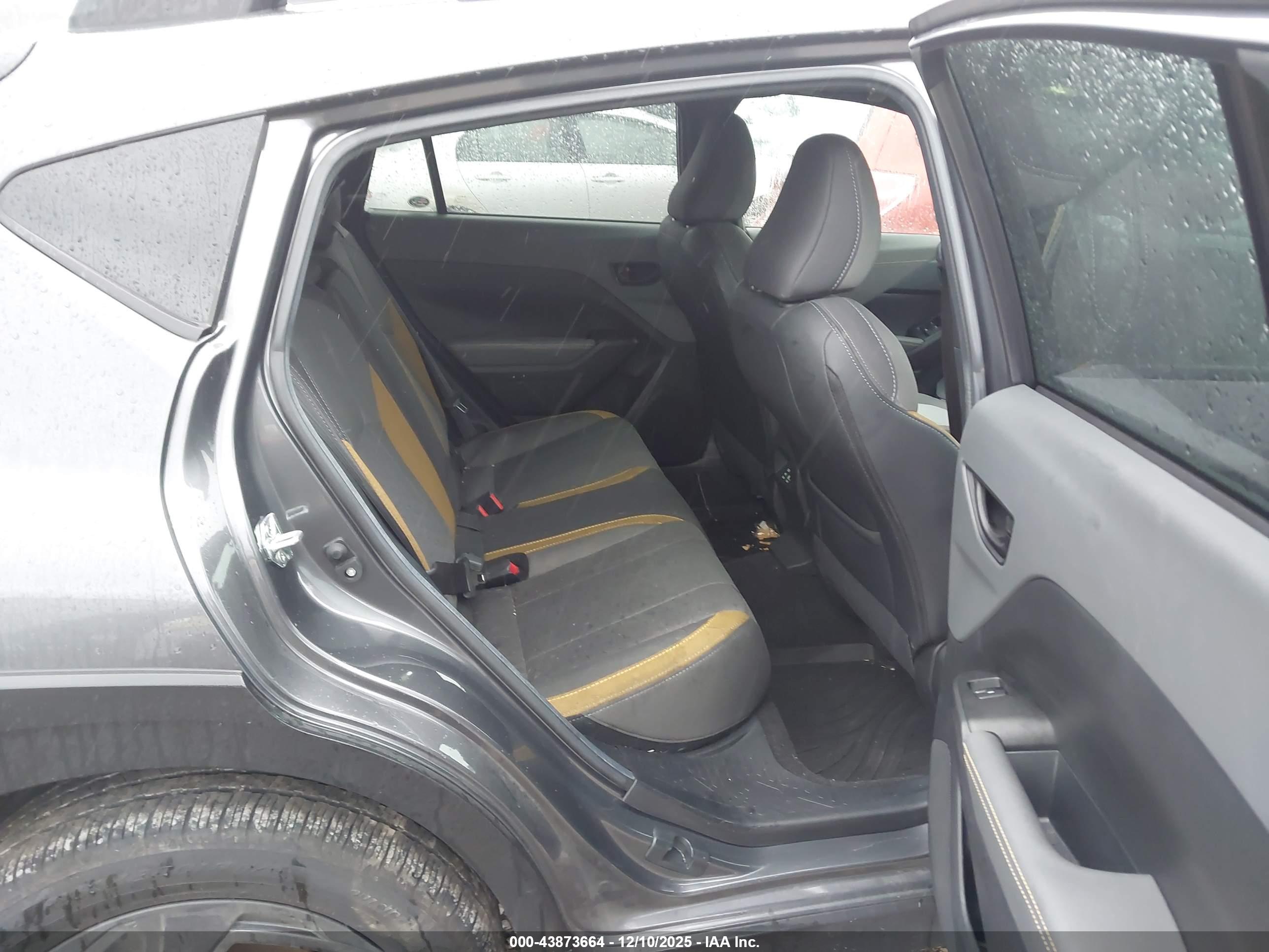 SUBARU CROSSTREK image 8