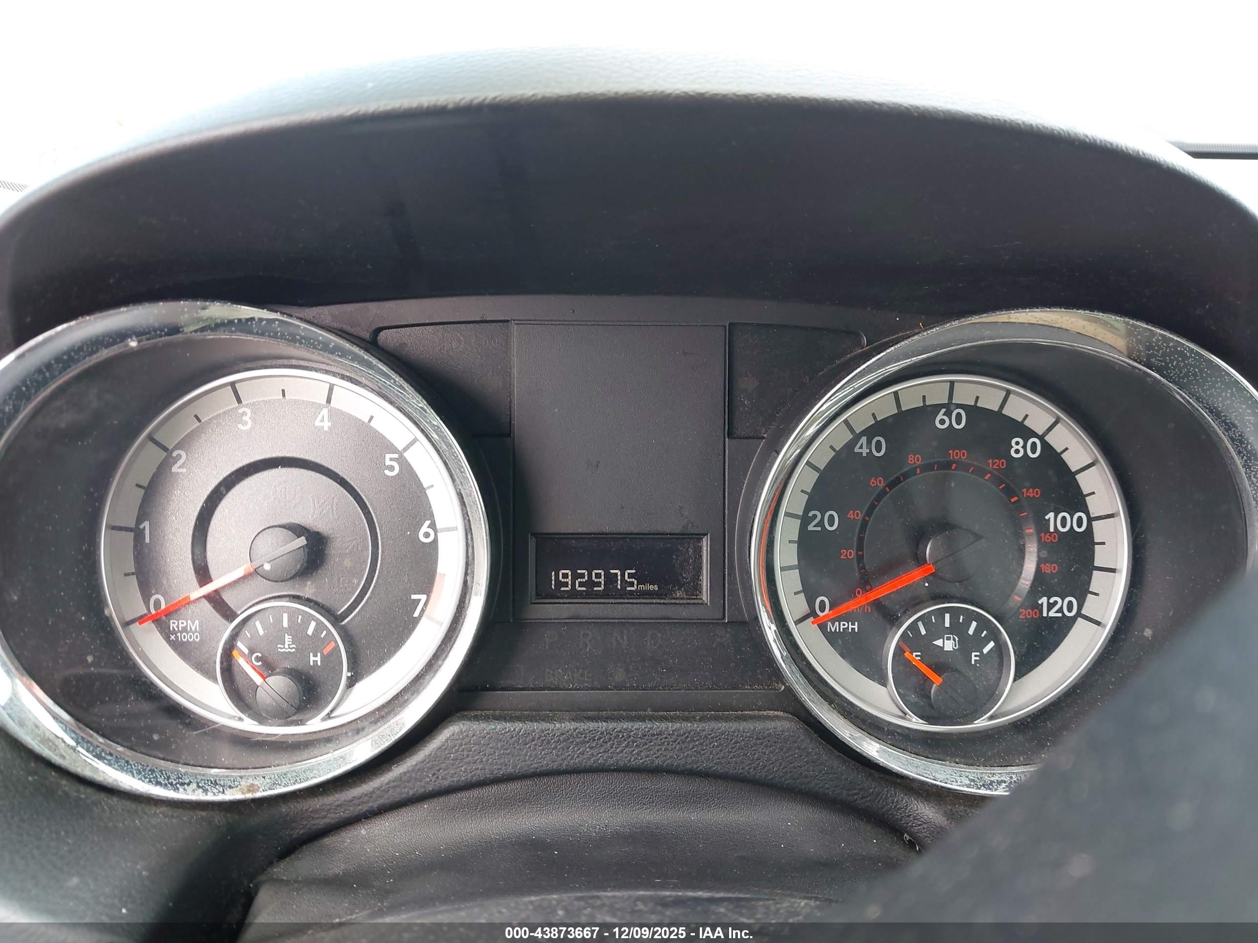 DODGE GRAND image 7
